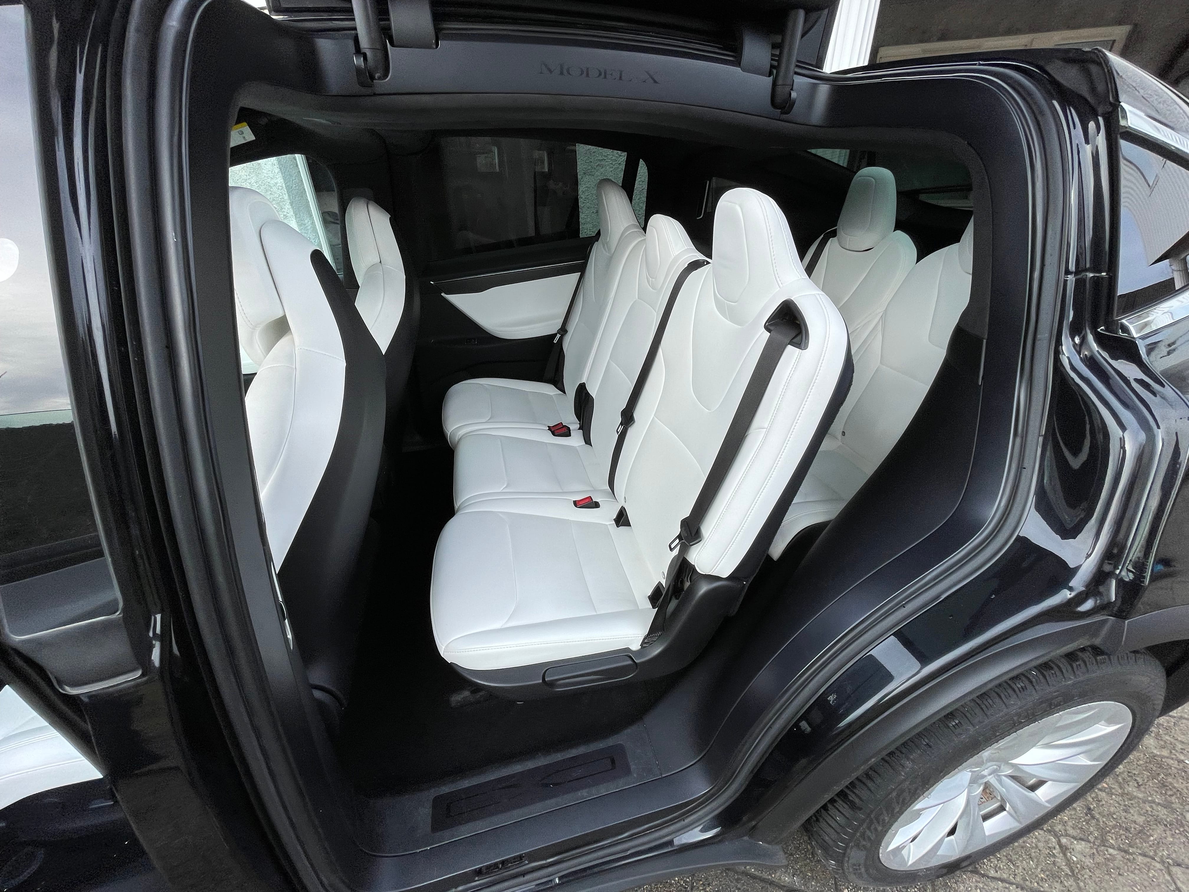 Tesla Model X med Cruisekontroll
