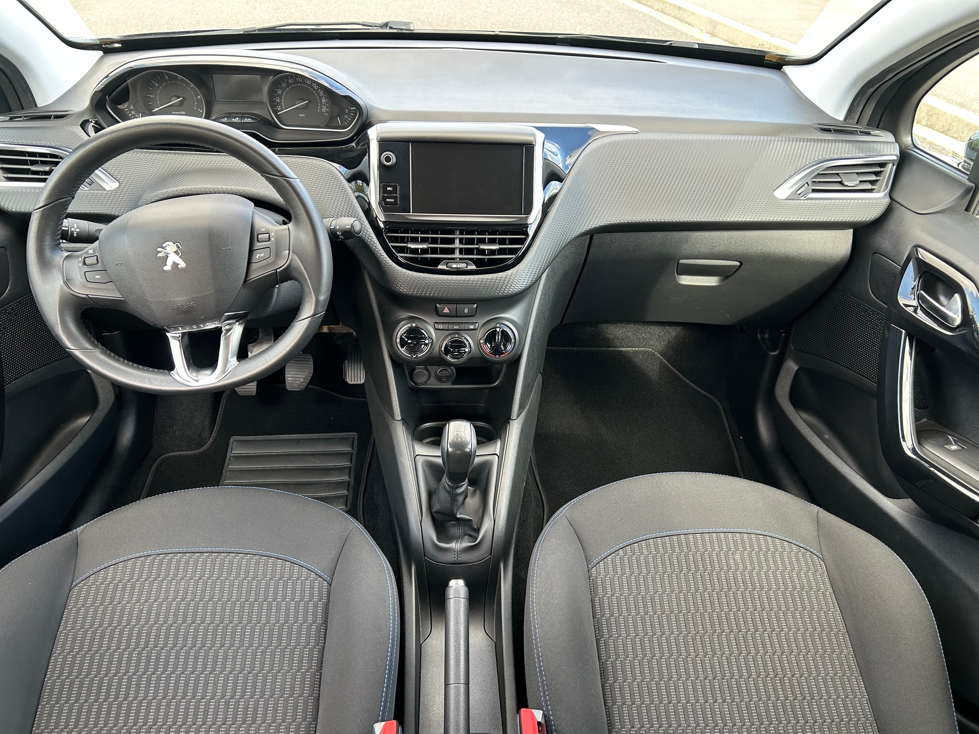 Peugeot 208 avec Régulateur de vitesse