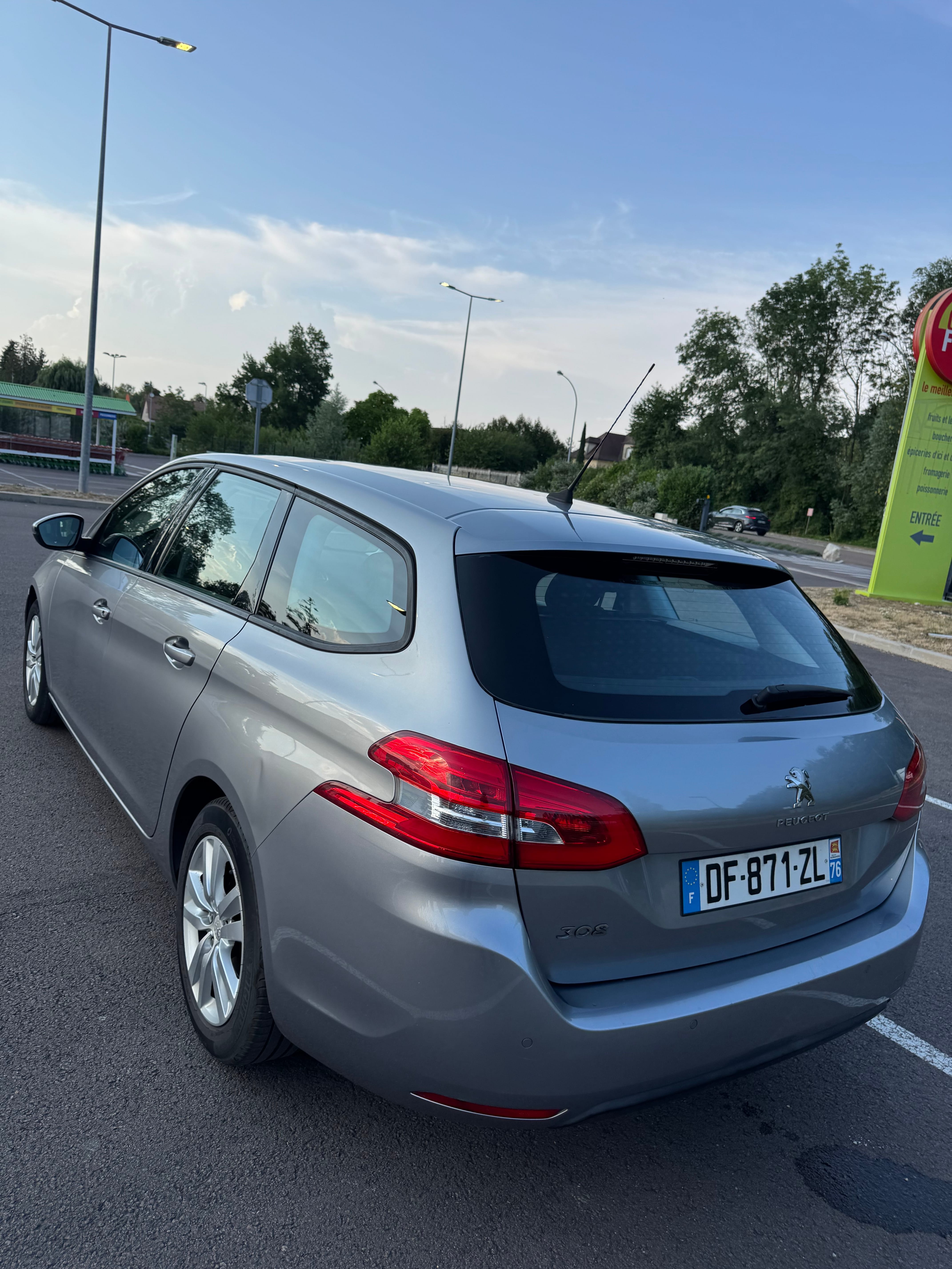 Peugeot 308 SW avec Climatisation