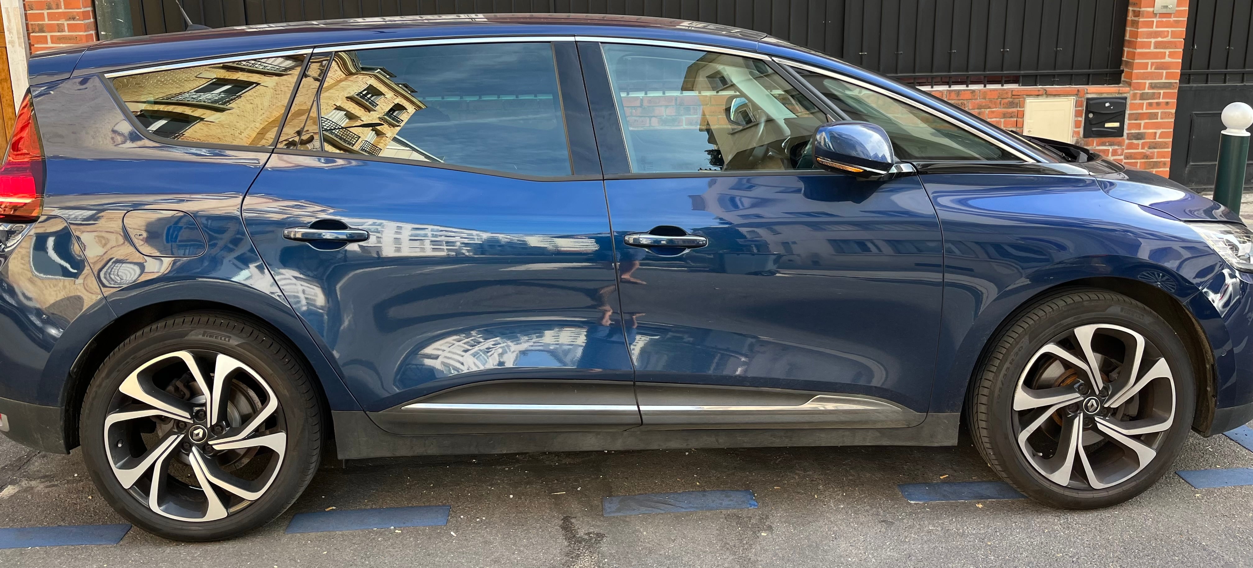 Renault Grand Scenic TCE 140 avec Climatisation
