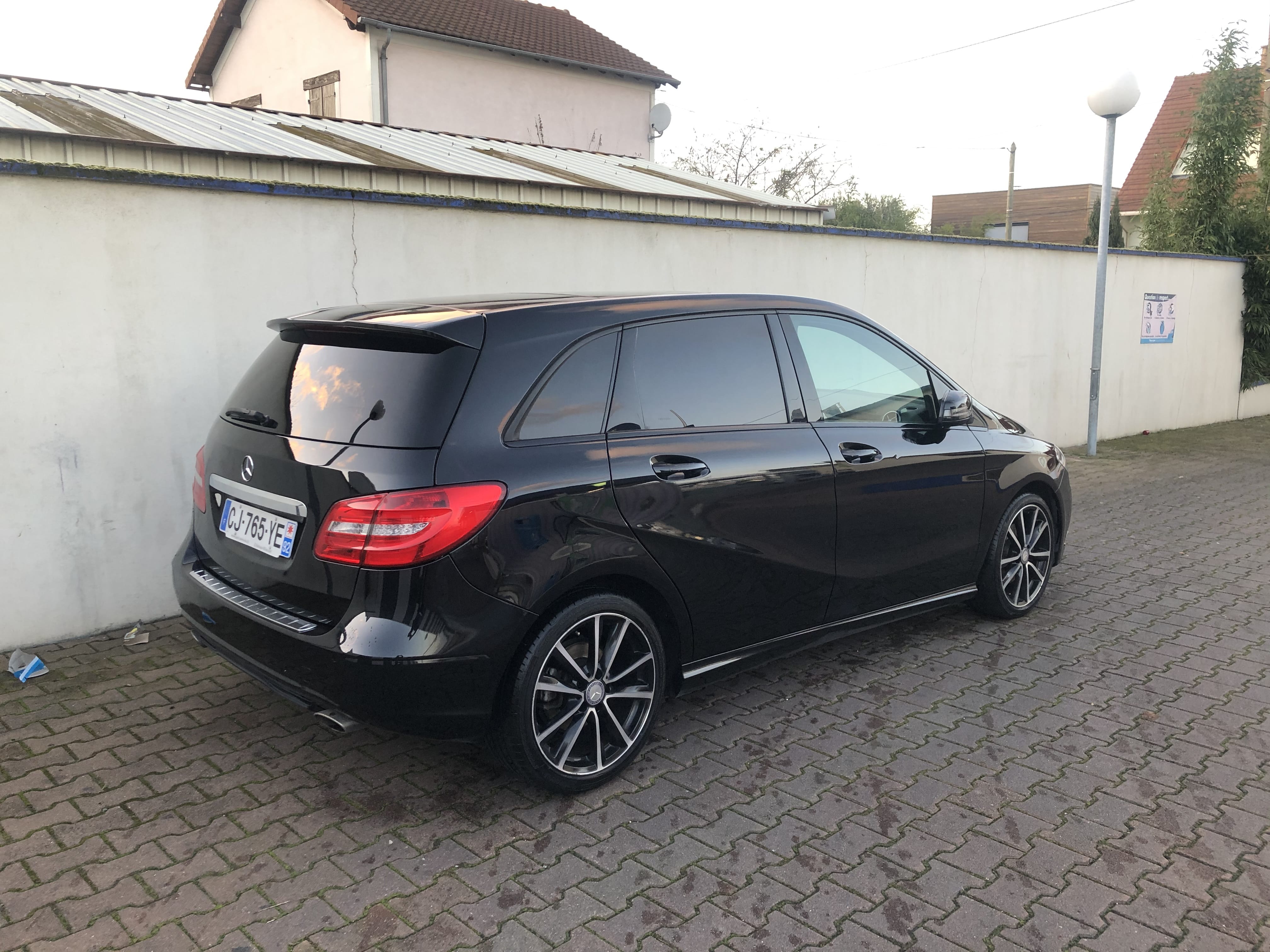 Mercedes-Benz Classe B avec Climatisation