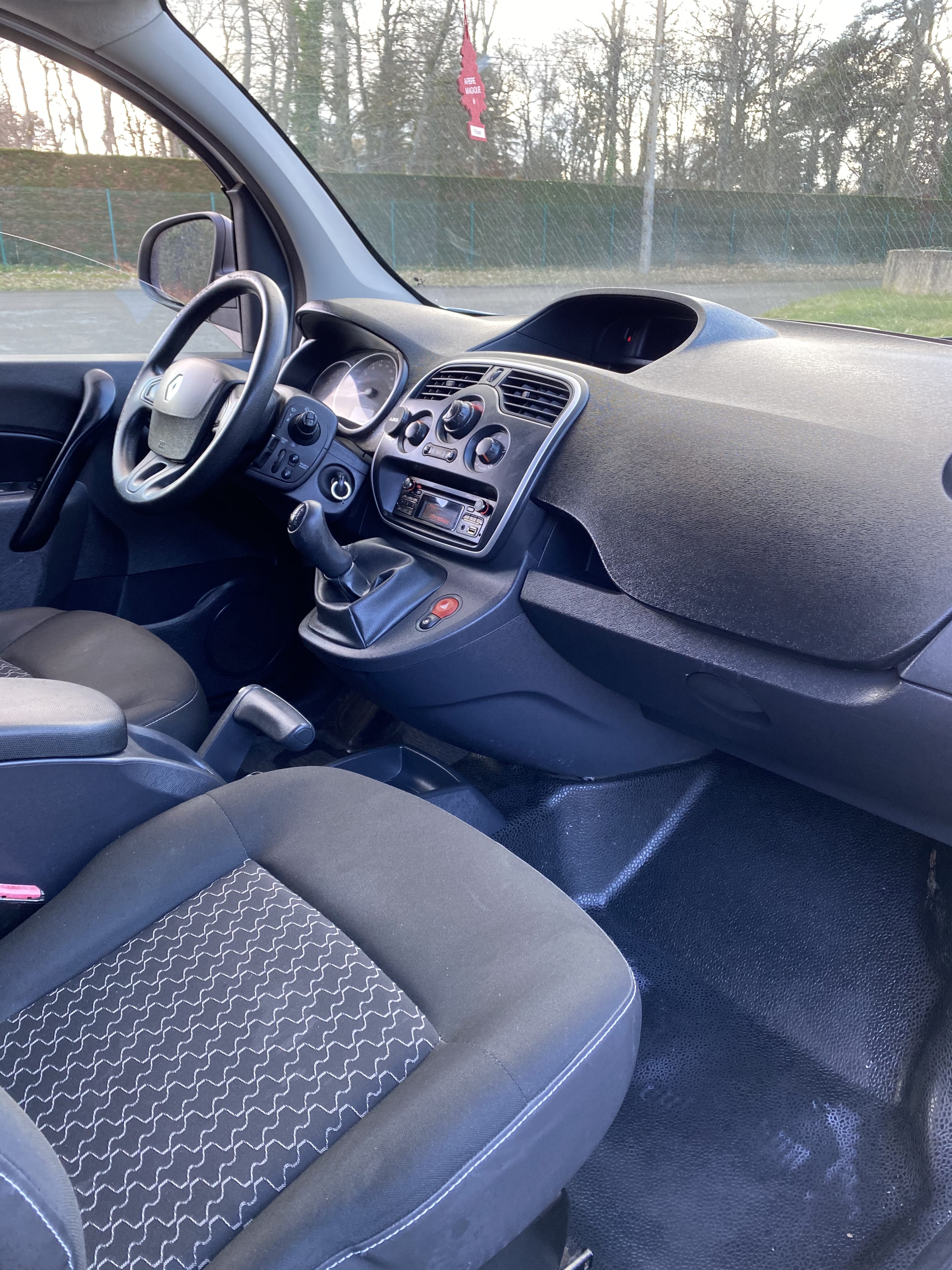 Renault Kangoo Express 1.5dci avec Entrée audio / iPod