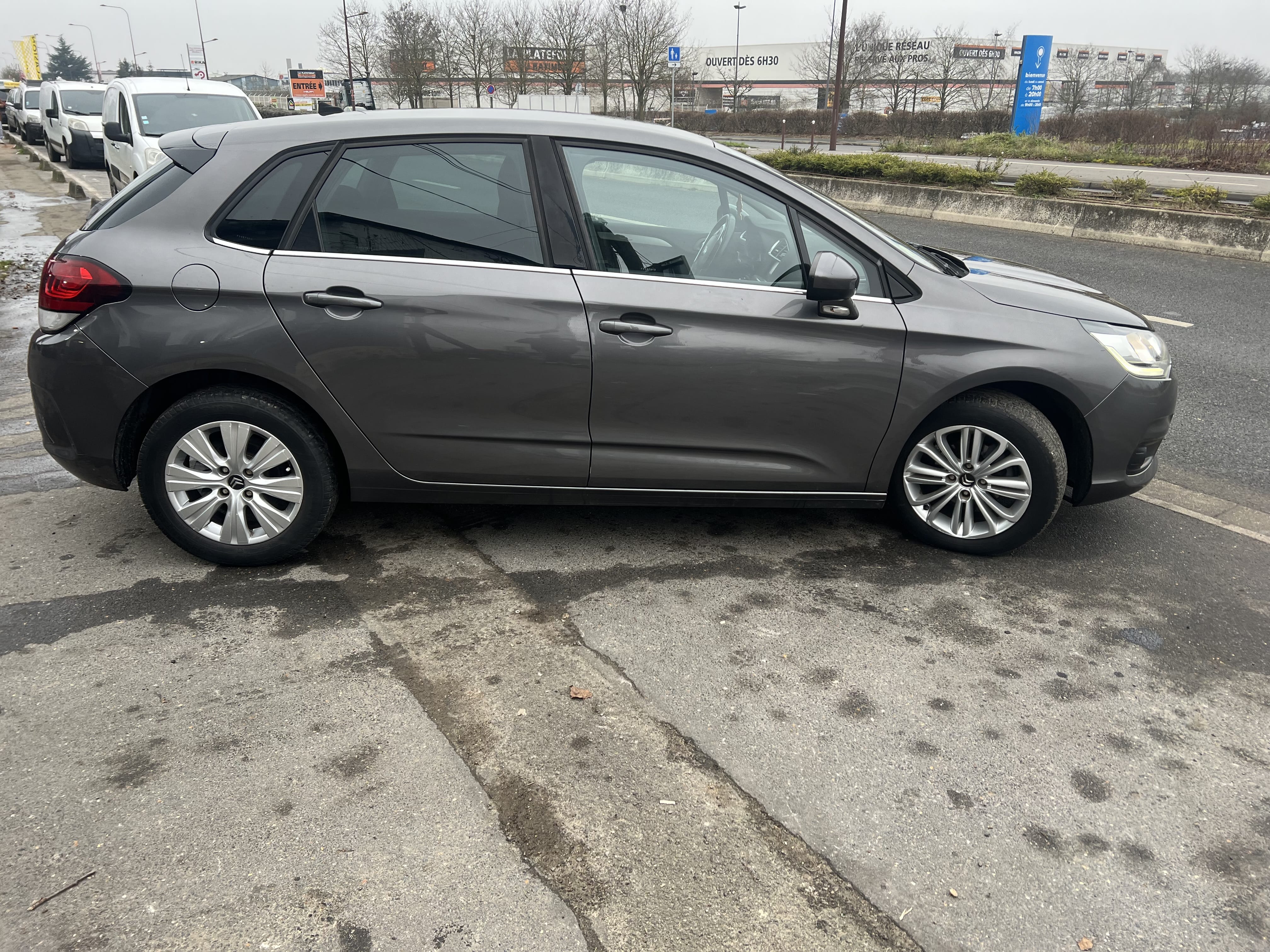 Citroen C4 avec GPS