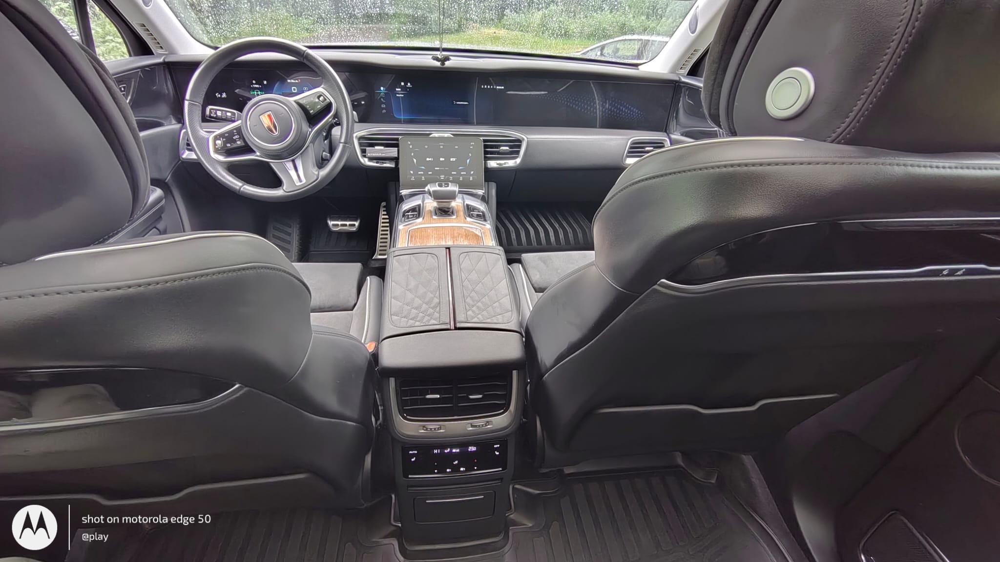 Hongqi E-HS9 med Firehjulstrekk