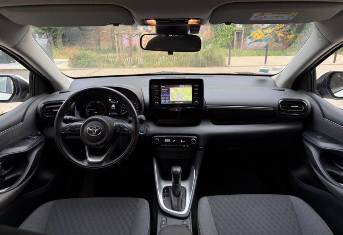 Toyota Yaris Hybride avec GPS