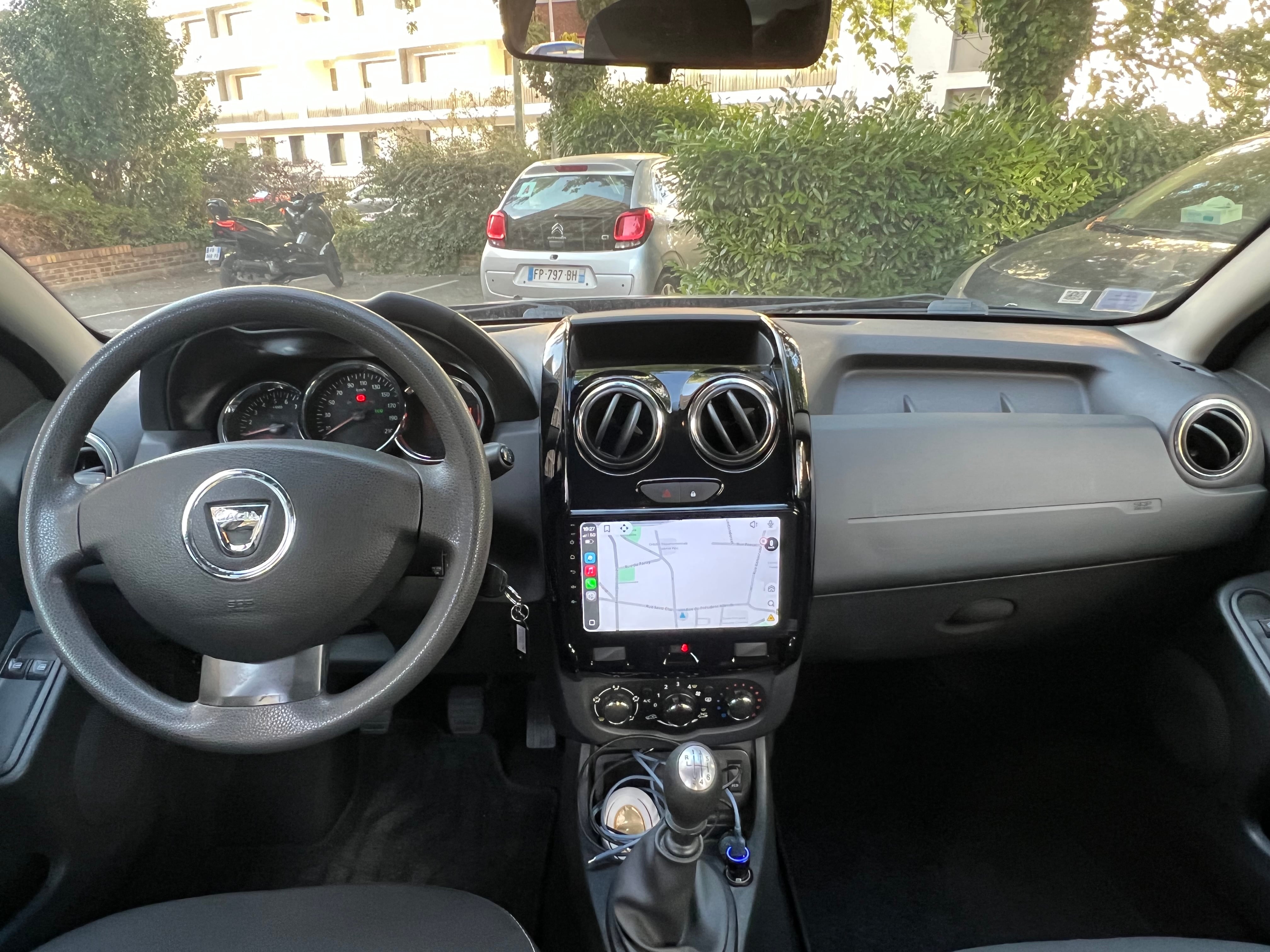 Dacia Duster avec Apple CarPlay