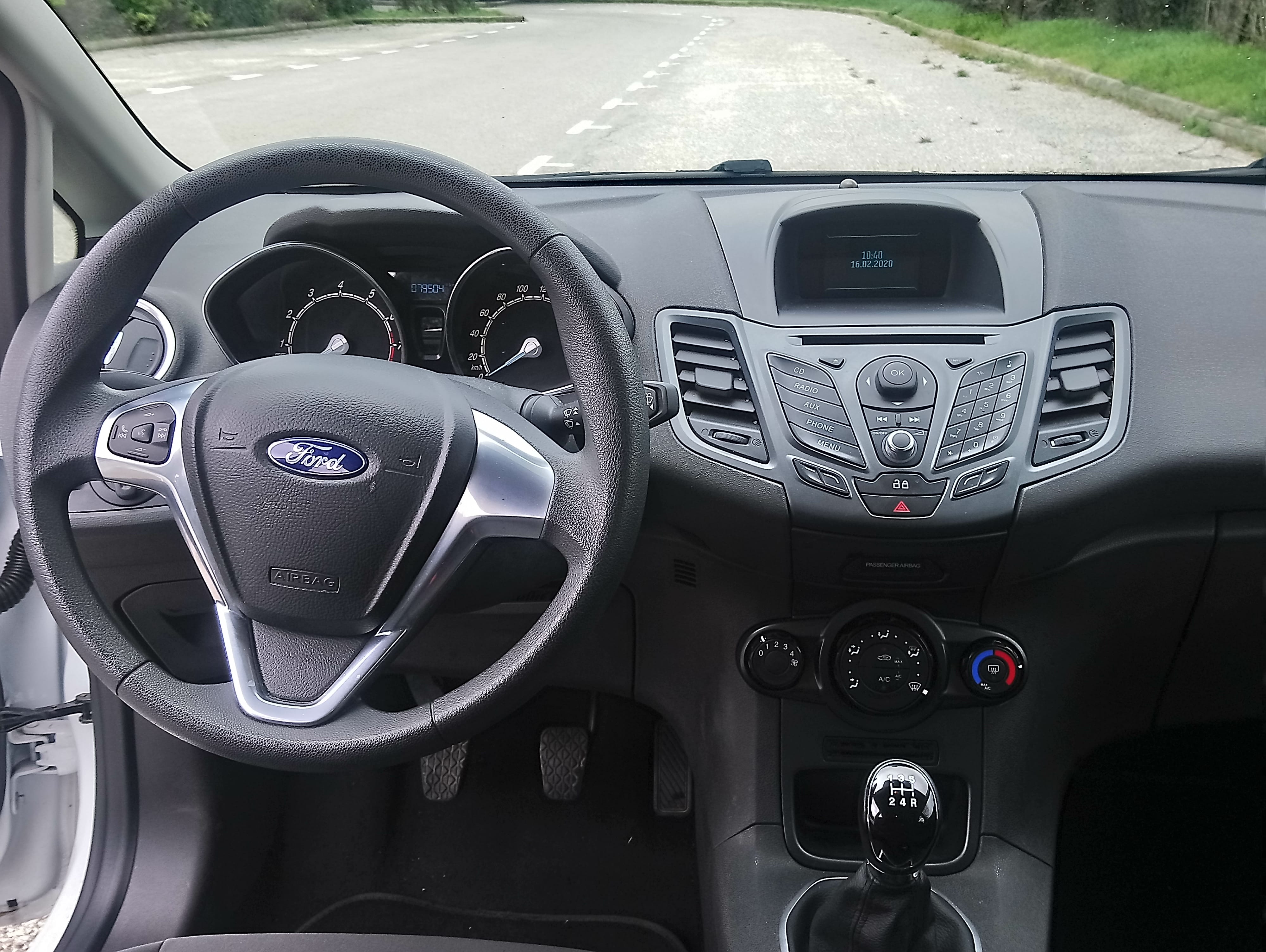 Ford Fiesta VI 5 portes 2014 BLANCHE avec Android Auto