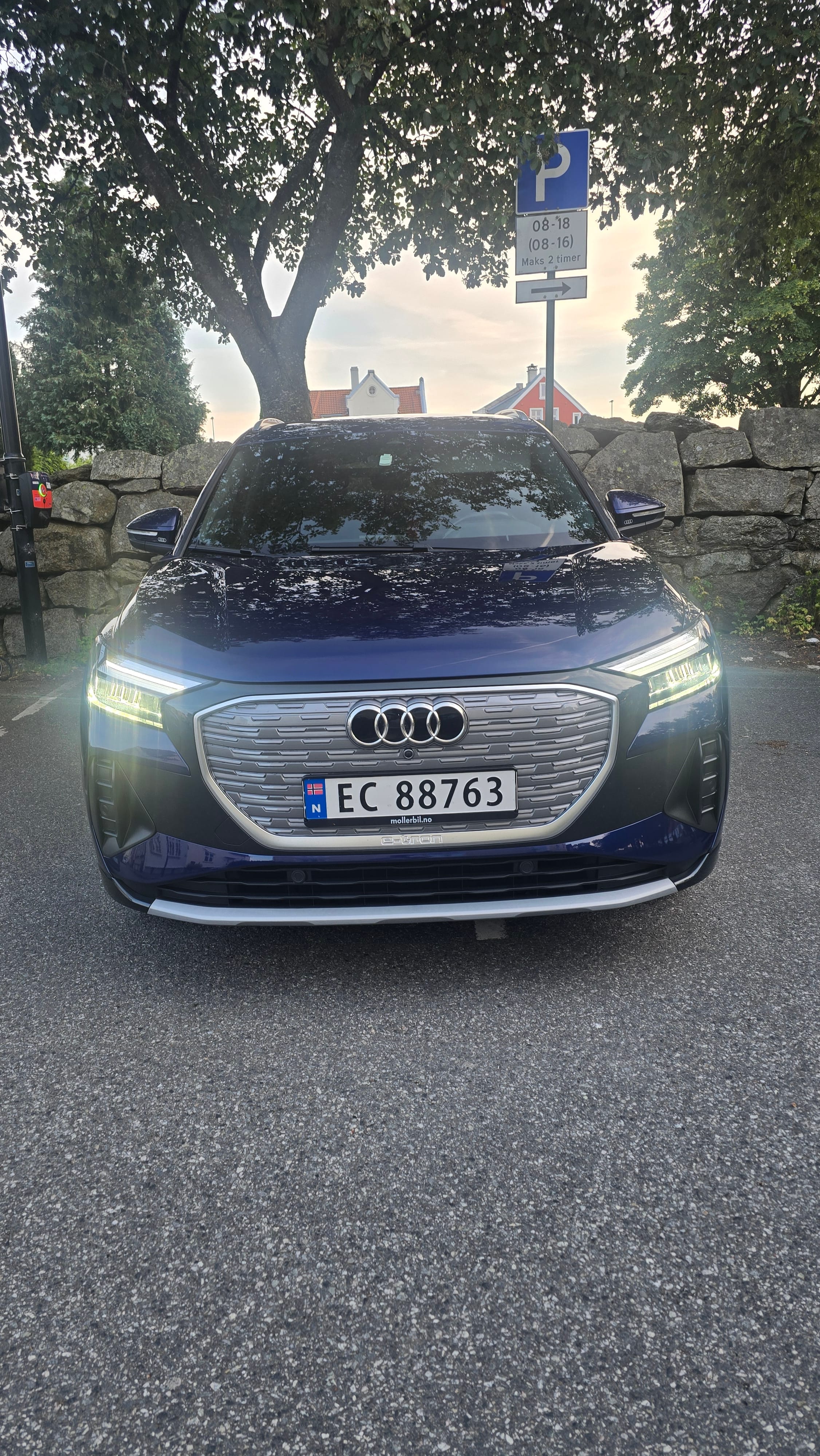 Audi Q4 50 e-tron quattro (AWD) med Cruisekontroll