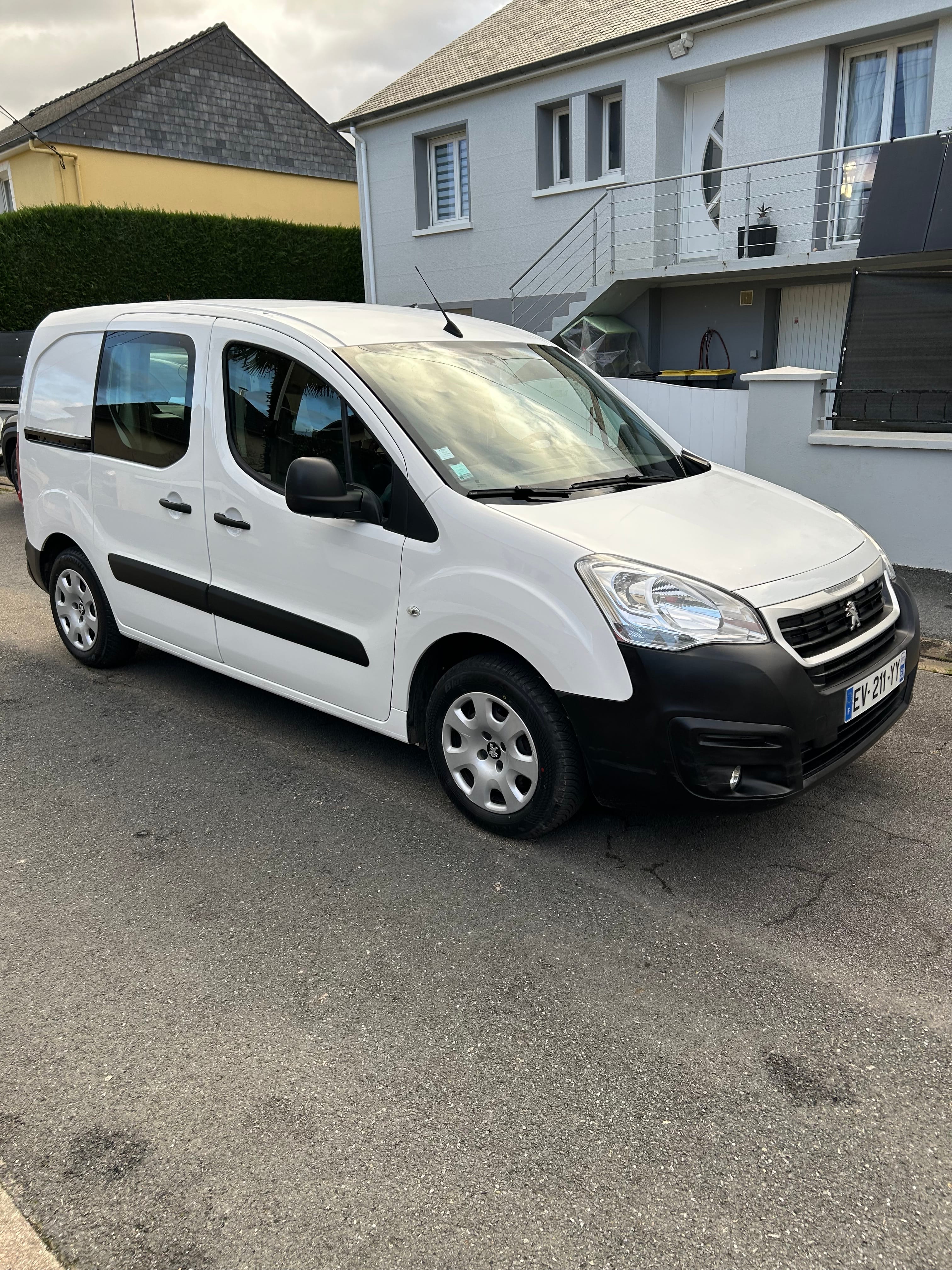 Peugeot Partner Fourgon avec Climatisation