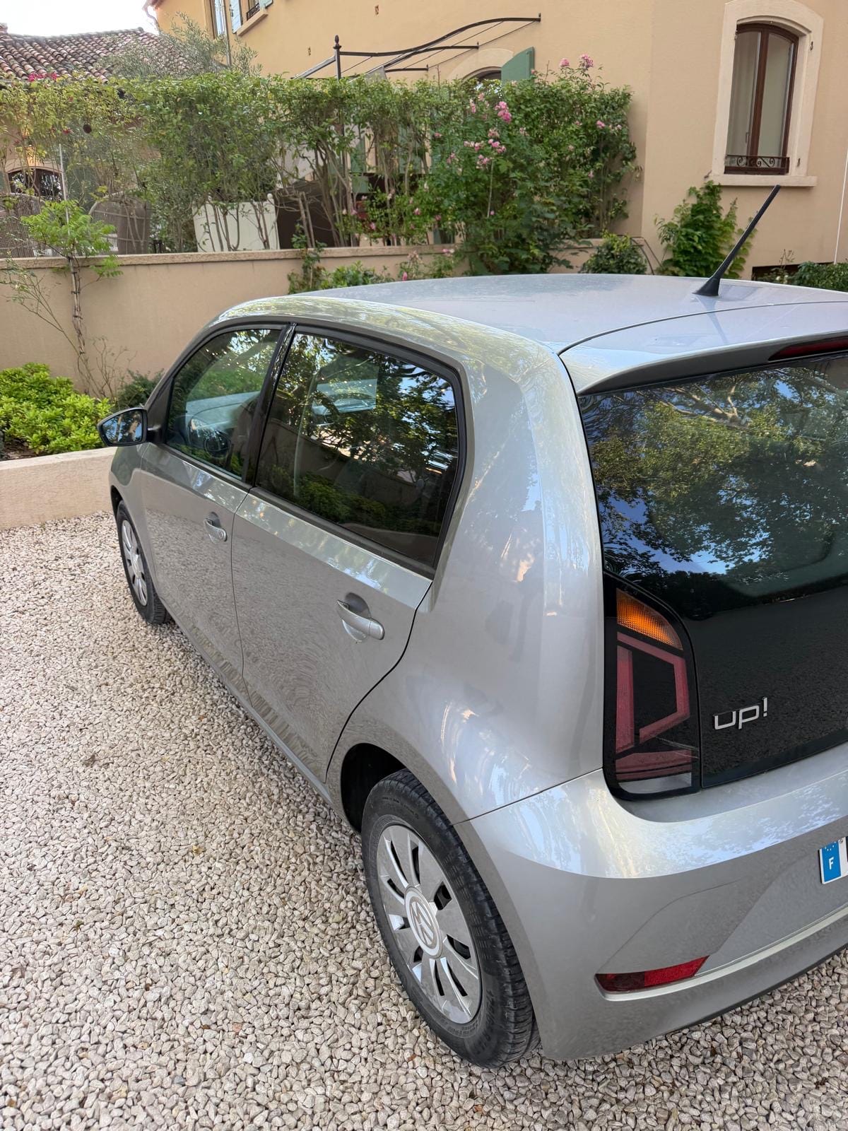 Volkswagen Up! avec Siège bébé