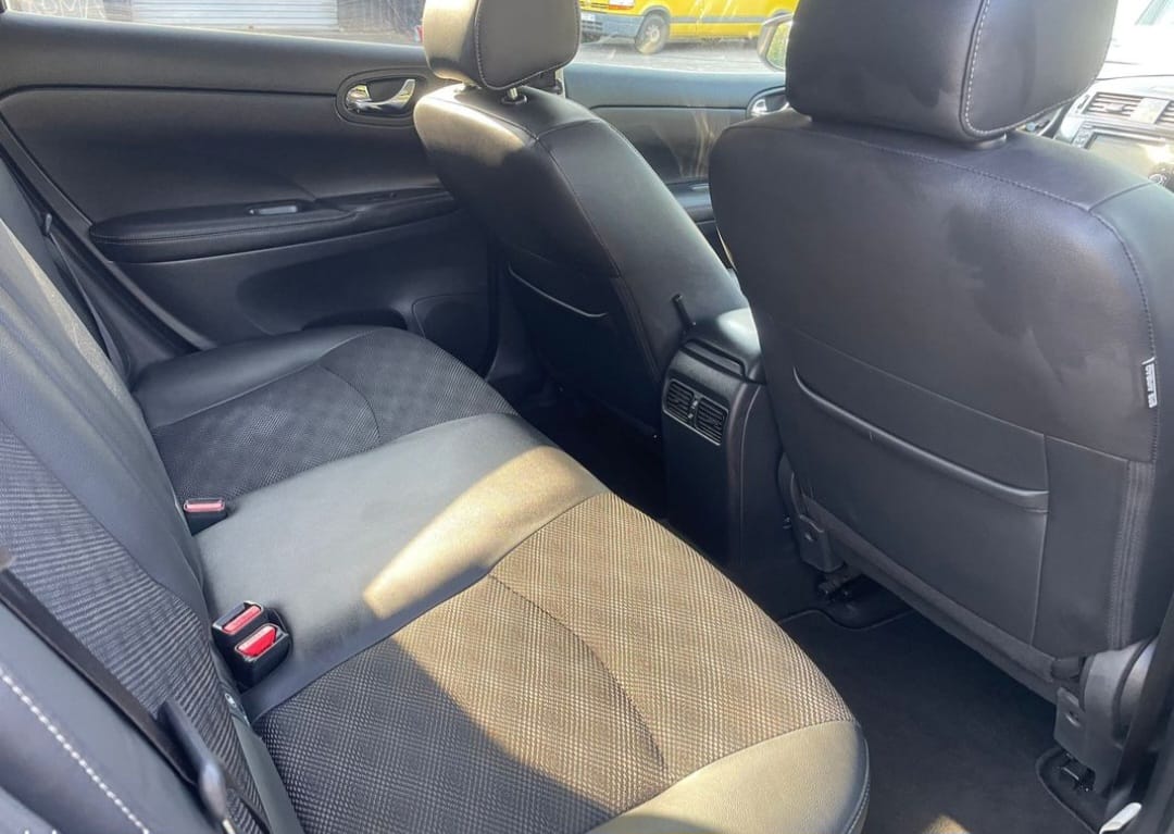 Nissan Pulsar avec GPS