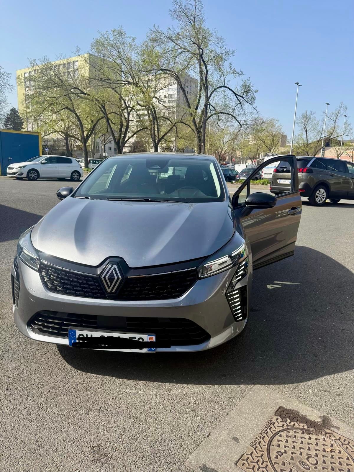 Renault Clio E-tech, 2024, Essence 95 / Électrique (hybride), automatique