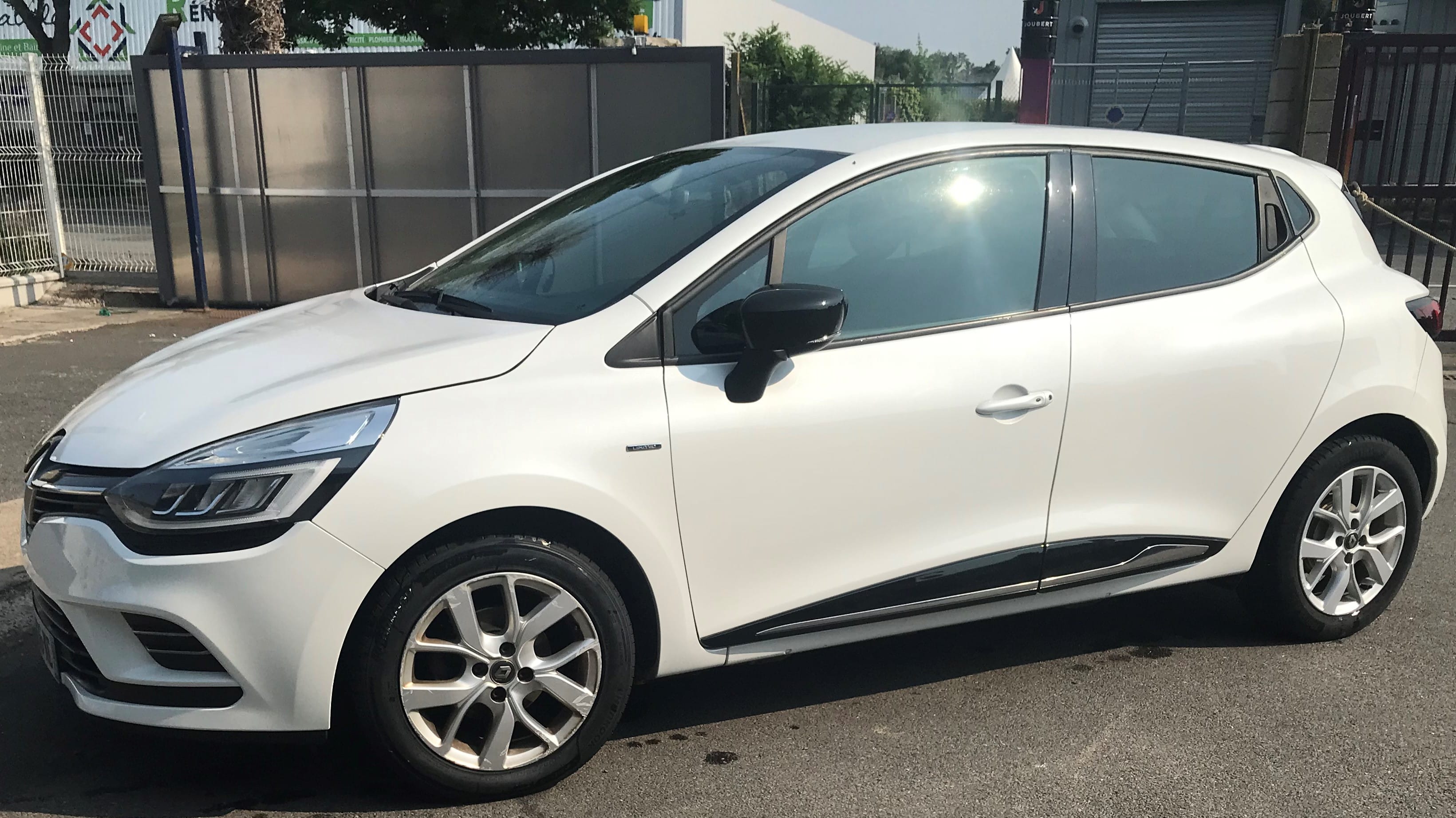 Renault Clio Édition deluxe, 2019, Essence 98