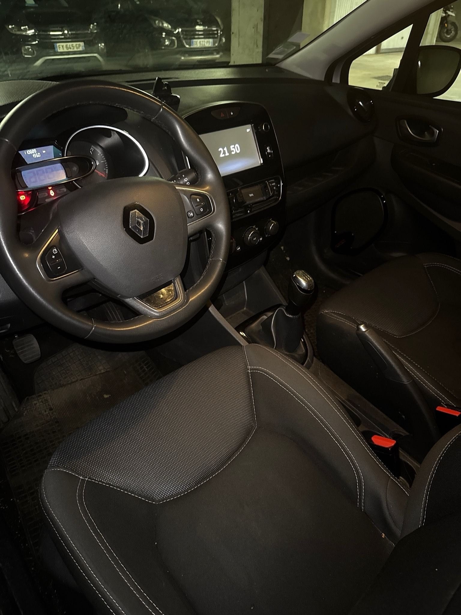 Renault Clio EY862DR avec Audio Bluetooth