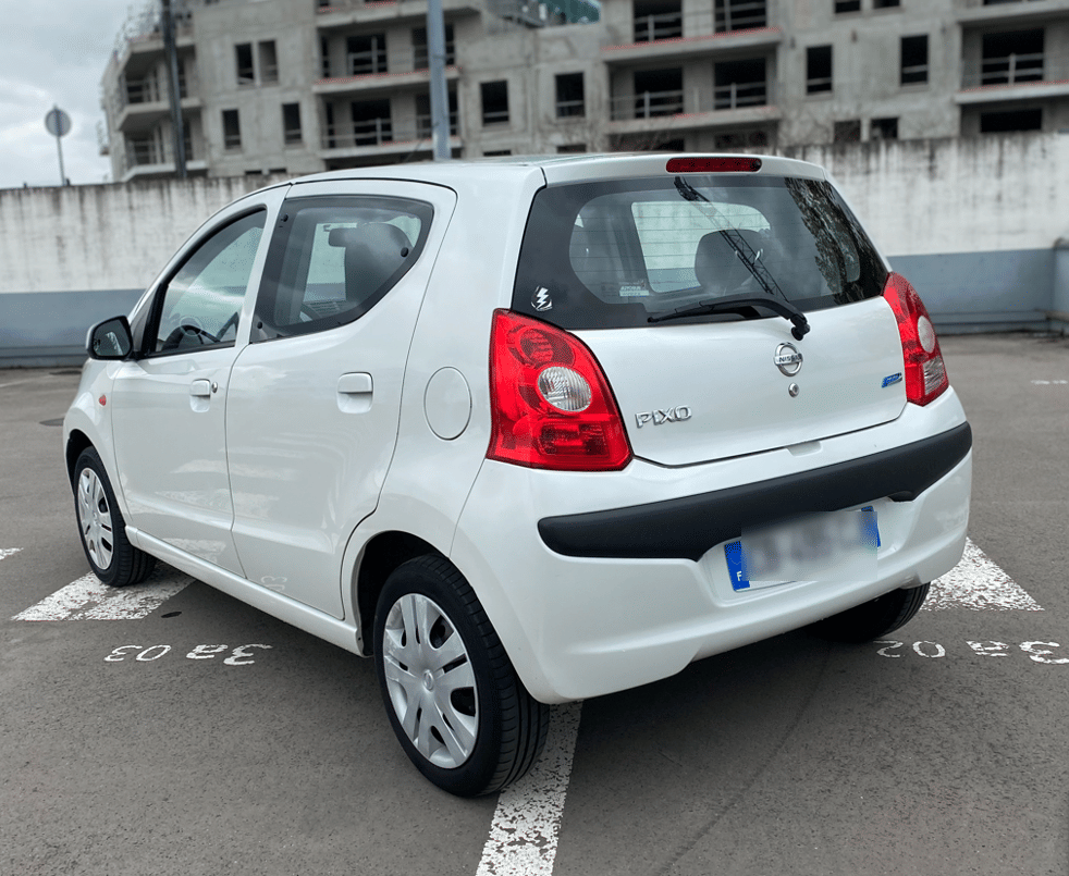 Nissan Pixo