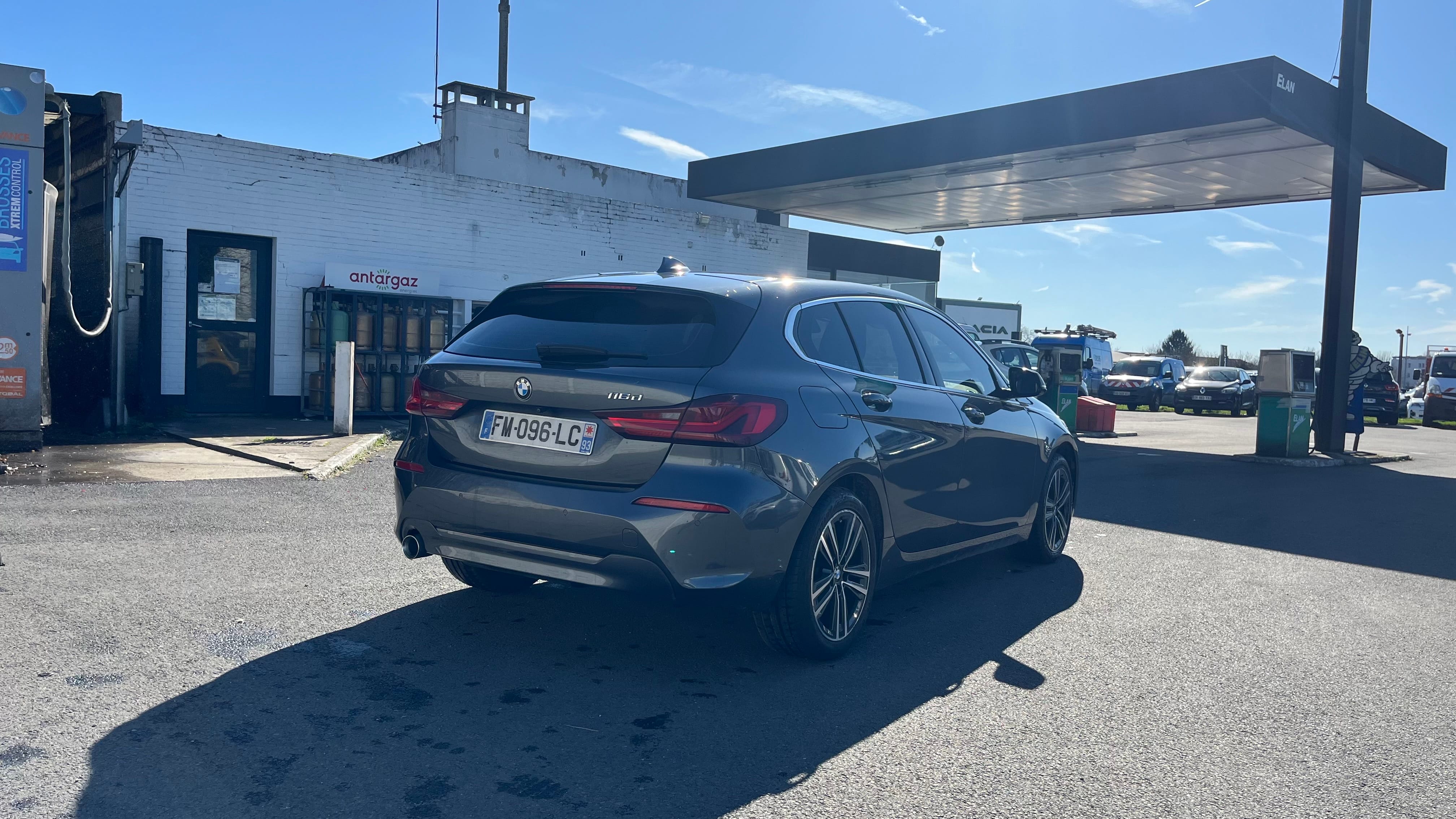 BMW Série 1 avec GPS