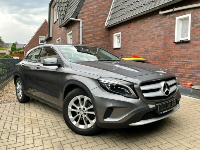 Mercedes GLA-Klasse, 2018, Super 95, Automatik