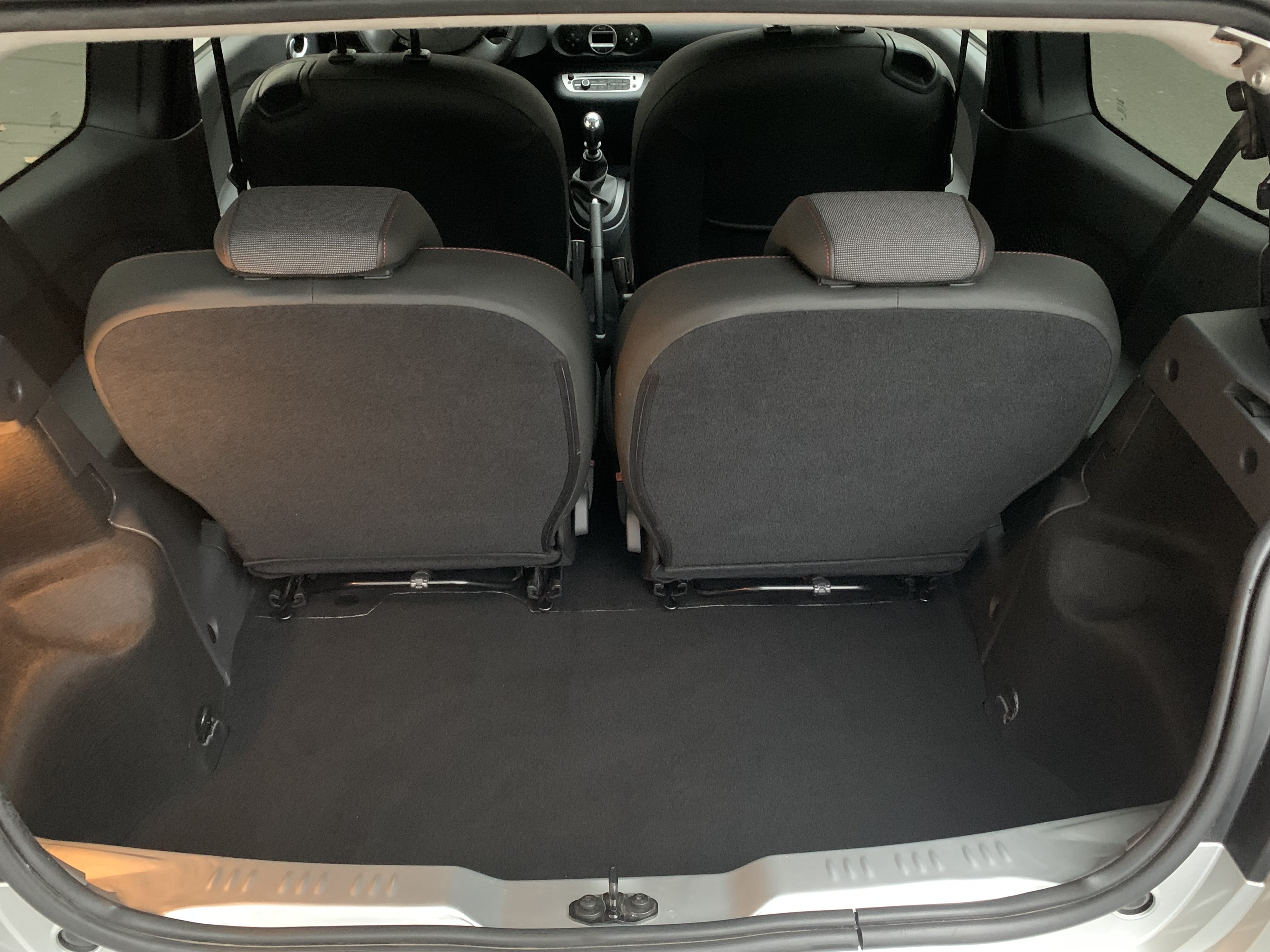 Renault Twingo II 1.2 16V 75cv avec Audio Bluetooth