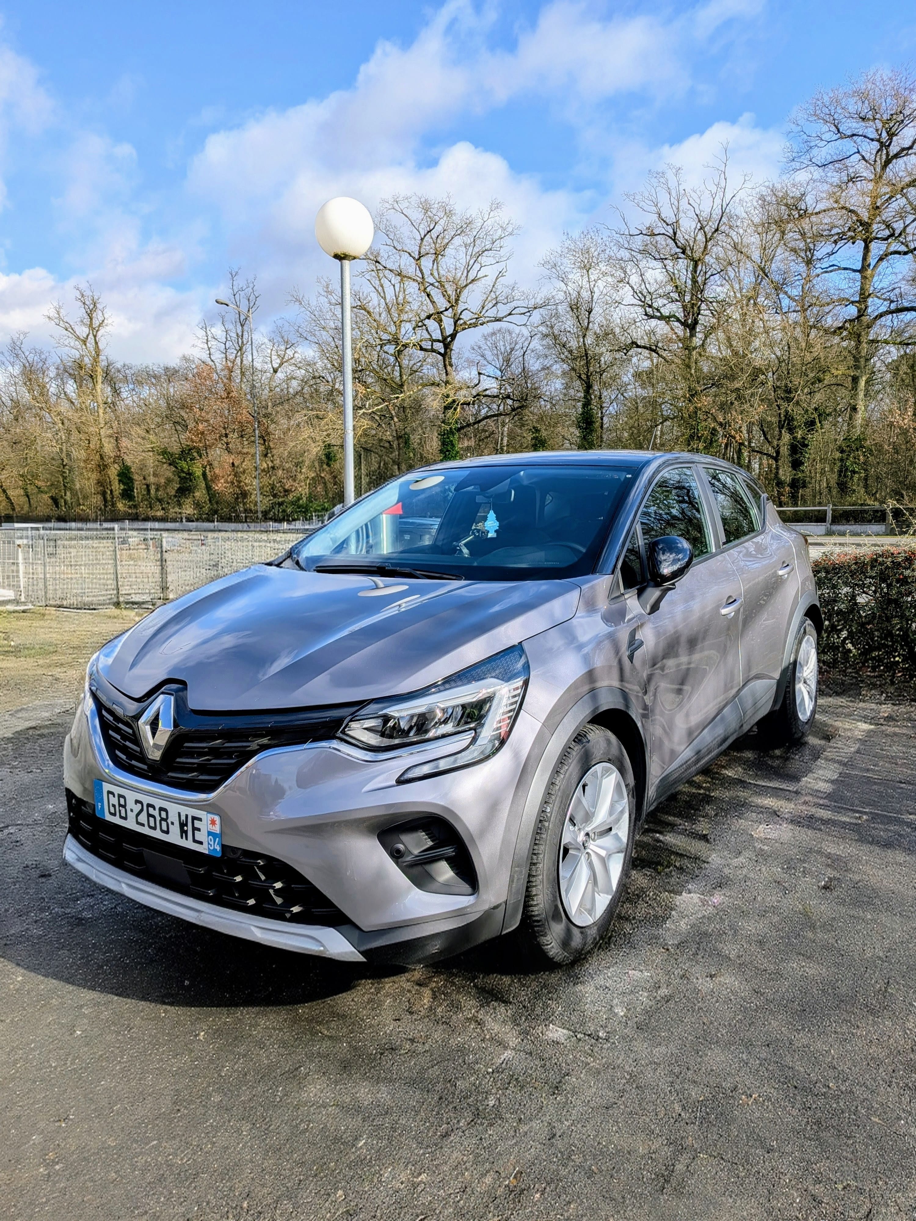 Renault Captur, 2021, Essence 95 / Électrique (hybride), automatique