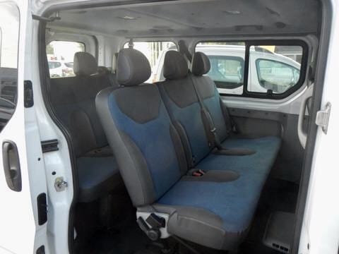 Renault Trafic Passenger  Louez le Renault Trafic 9 places – Confort, Espace et Économie pour Vos Déplacements !