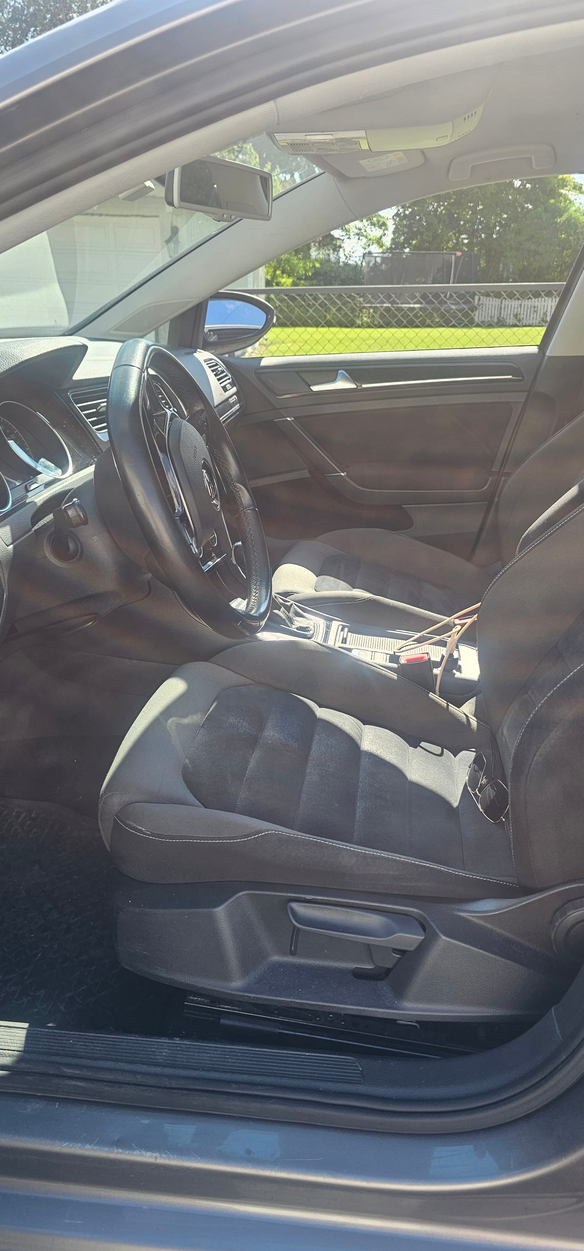 Volkswagen Golf mit Winterreifen