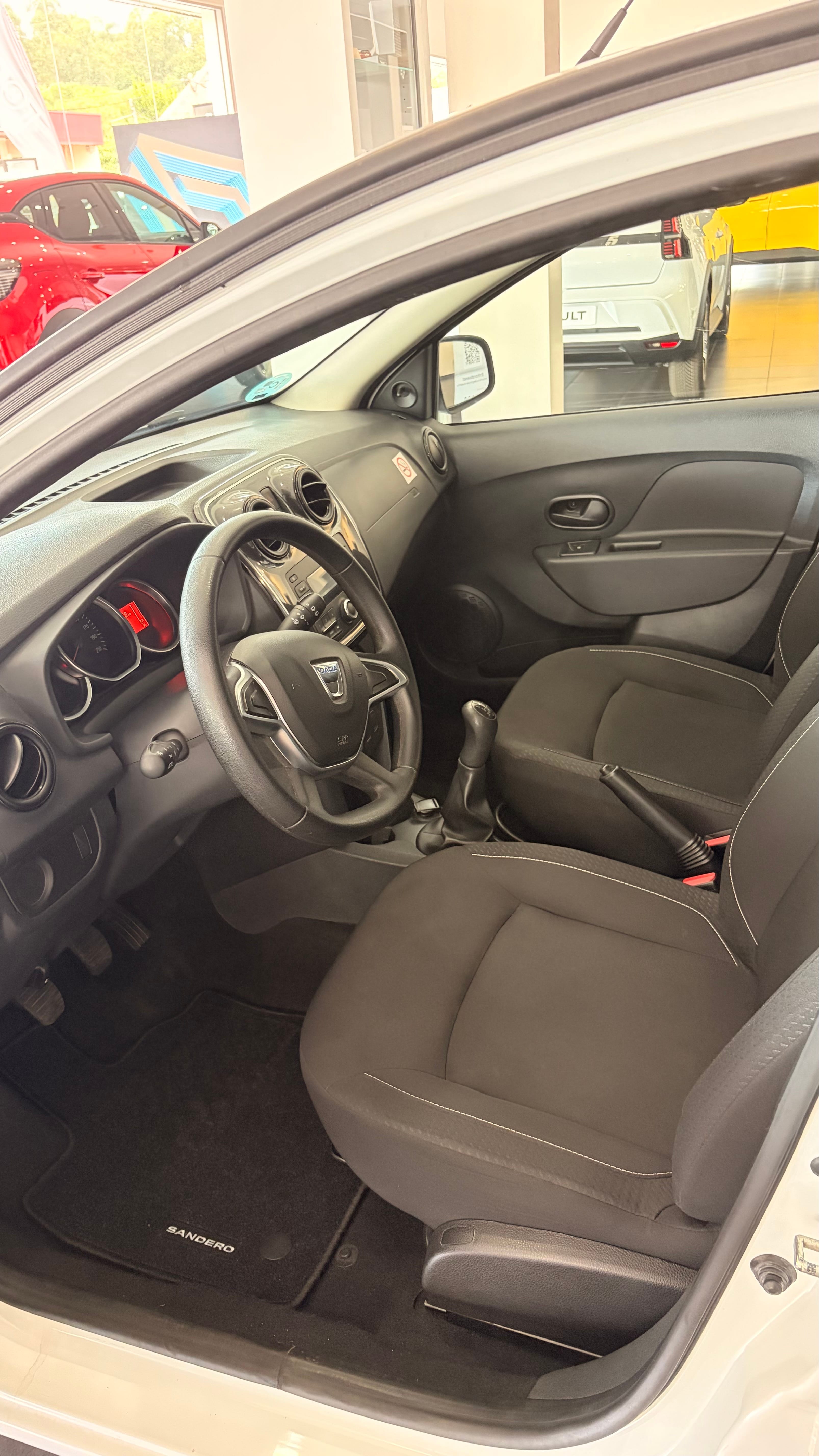 Dacia Sandero mit USB-Ladeanschlüsse