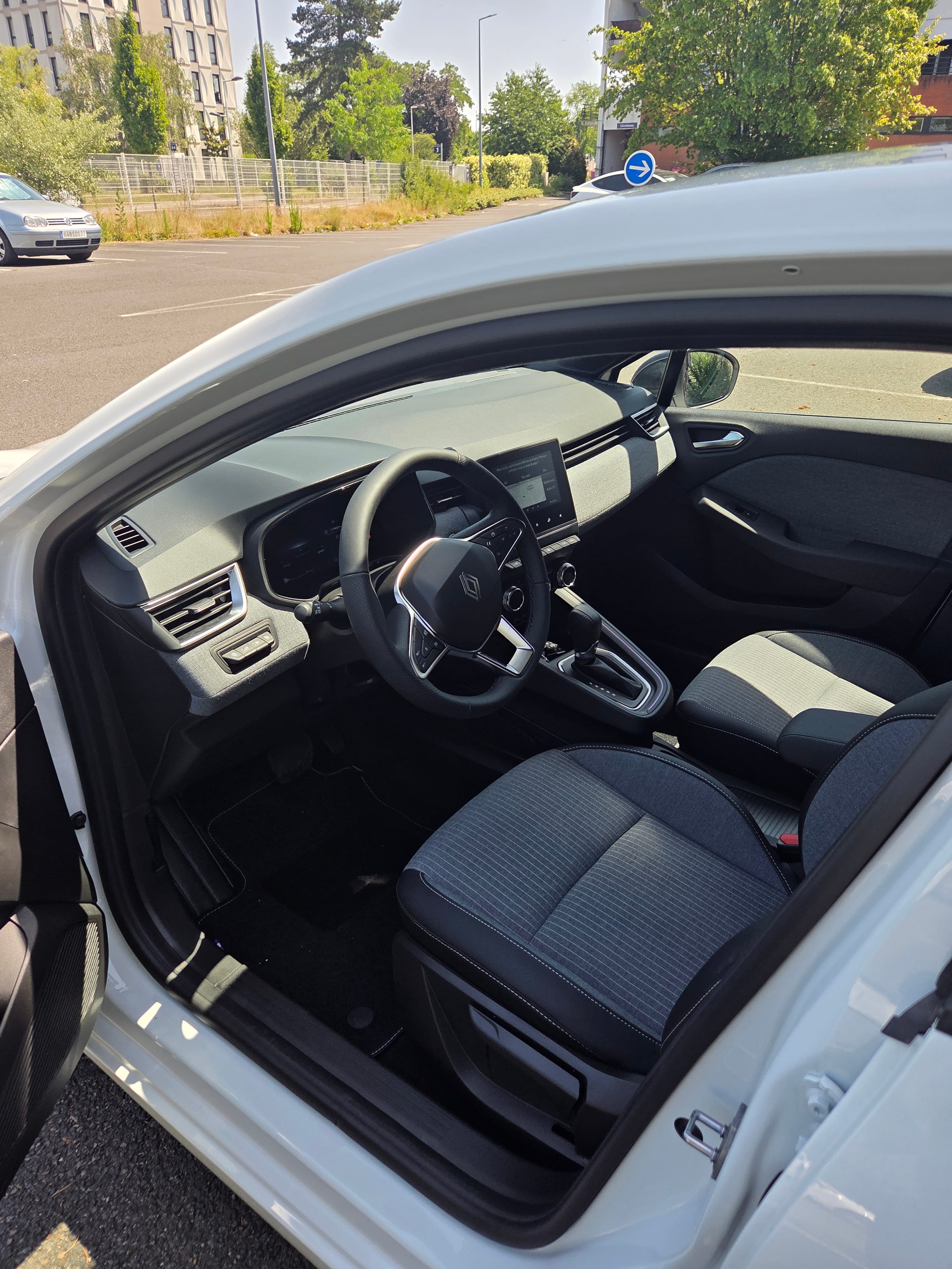 Renault Clio E-tech avec Caméra de recul