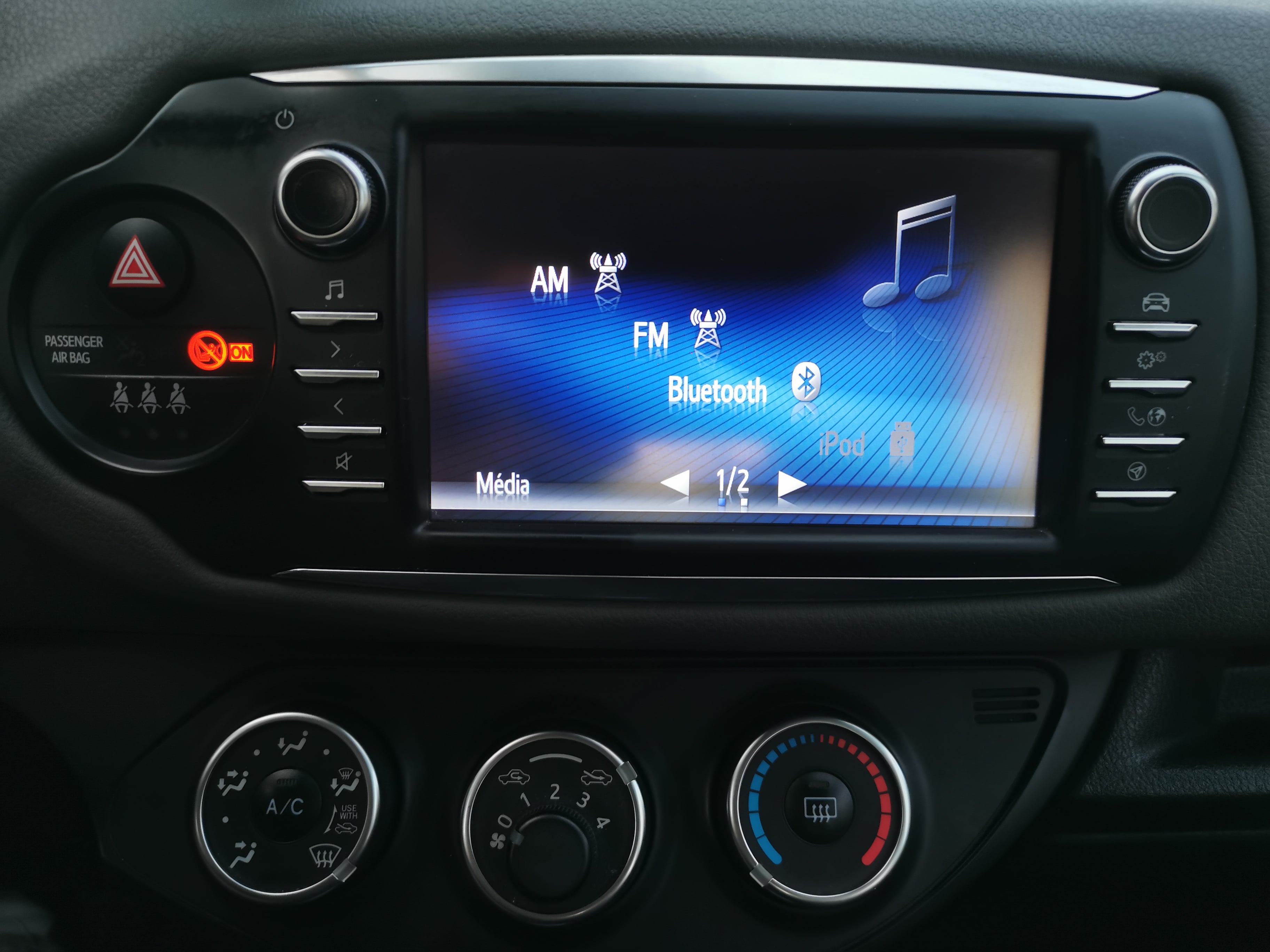 Toyota Yaris 1.0 Essence
