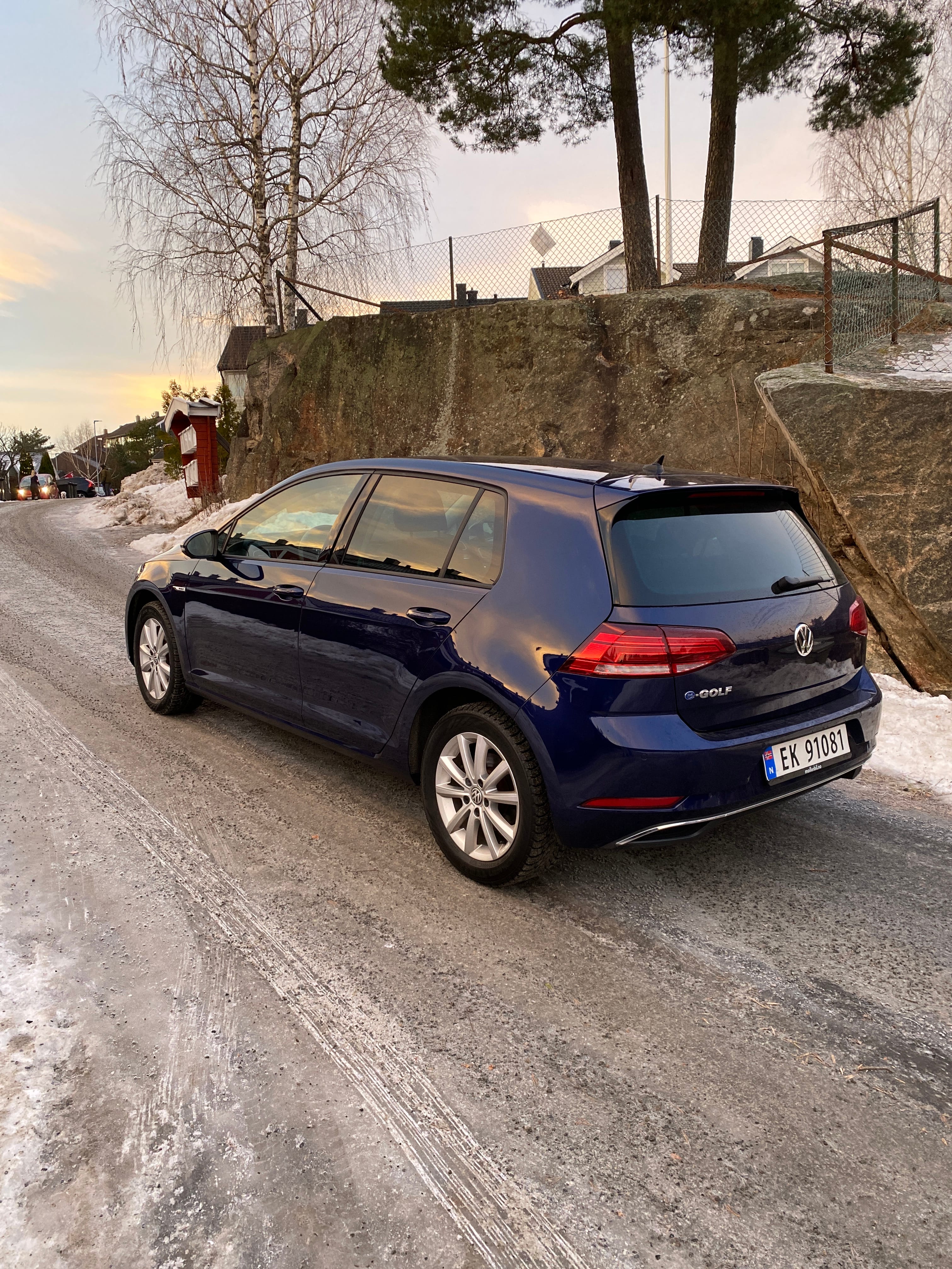 Volkswagen e-Golf mit Navigationsgerät