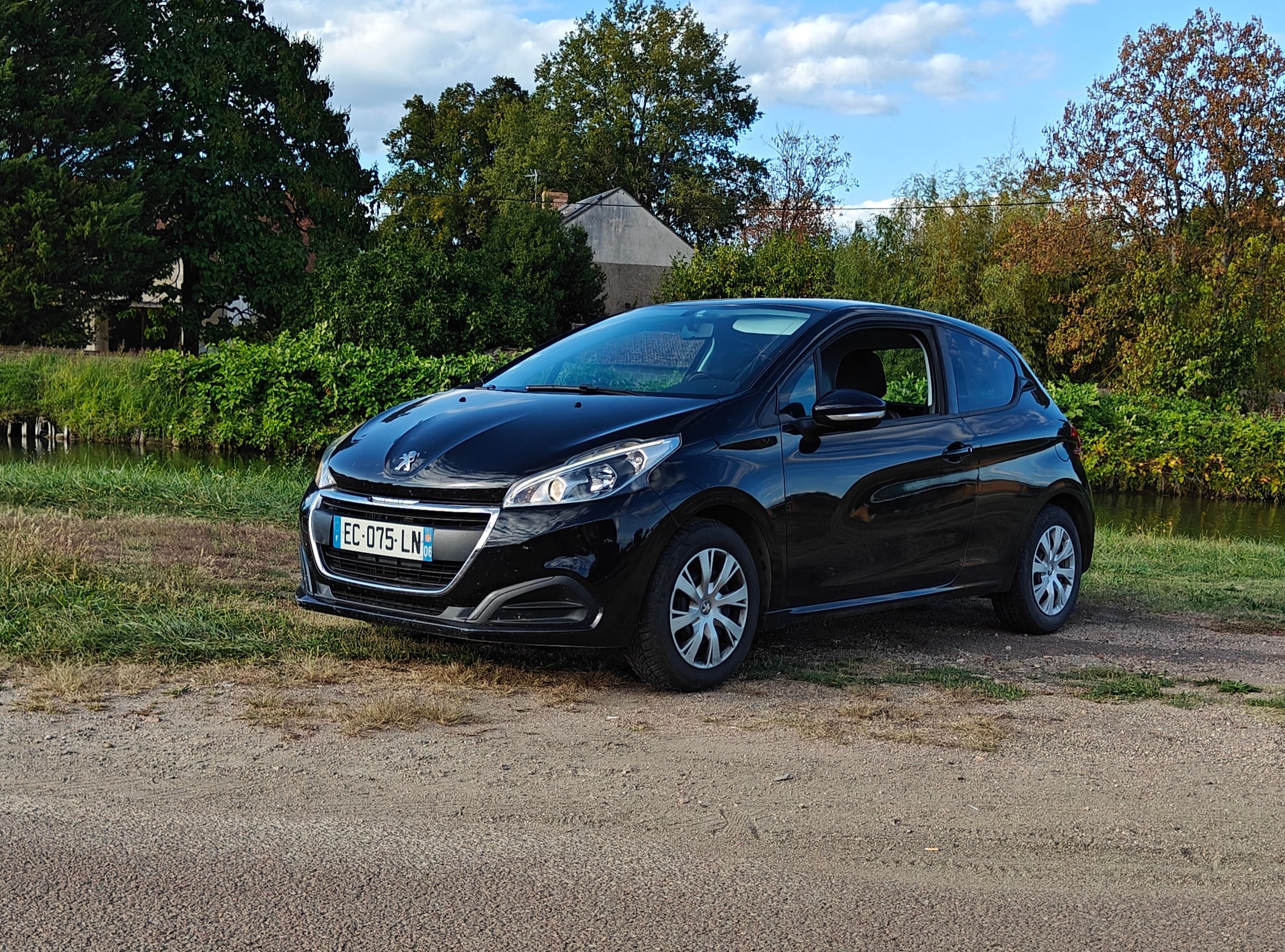 Peugeot 208 avec Climatisation