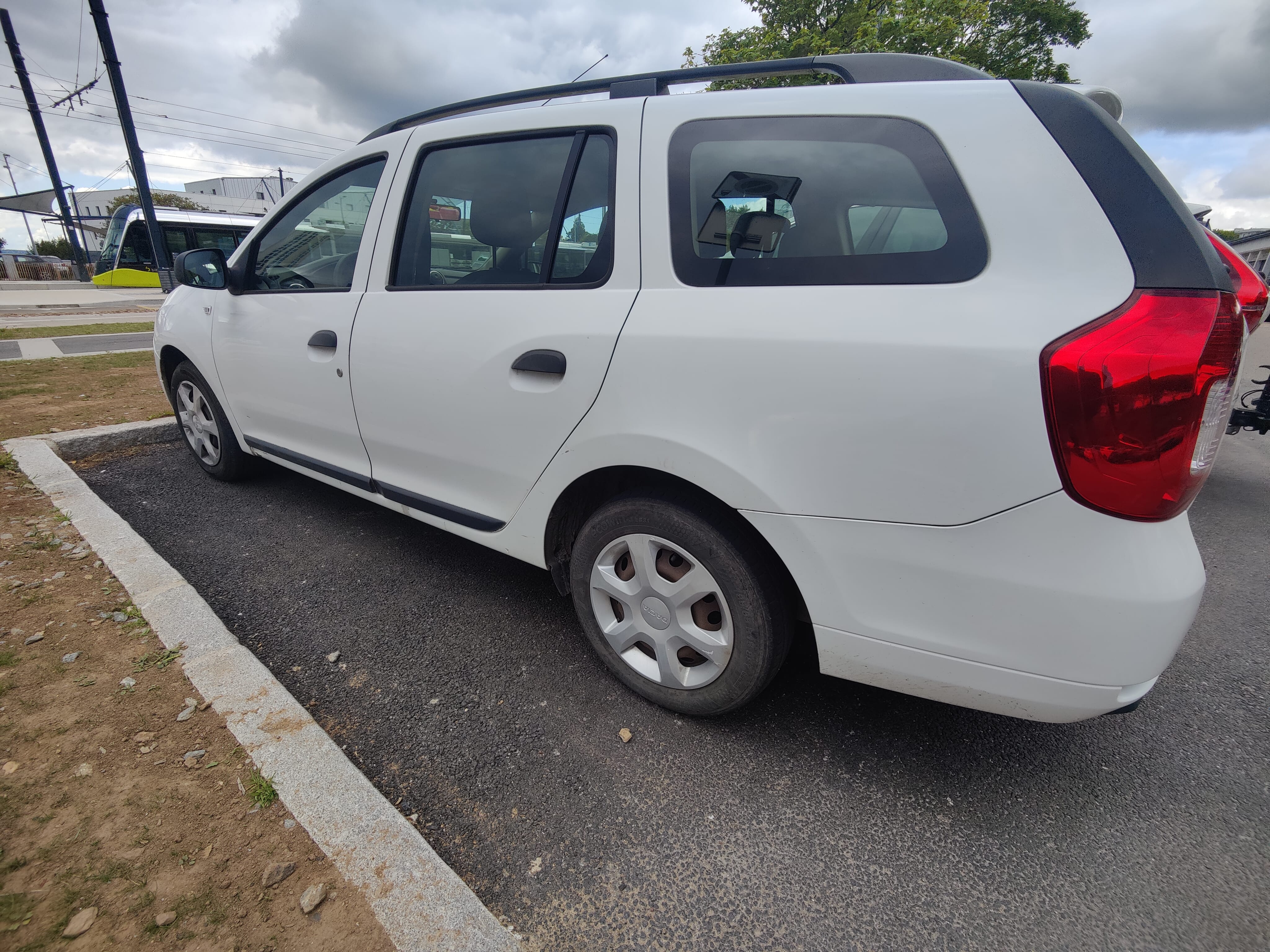 Dacia Logan MCV avec Audio Bluetooth