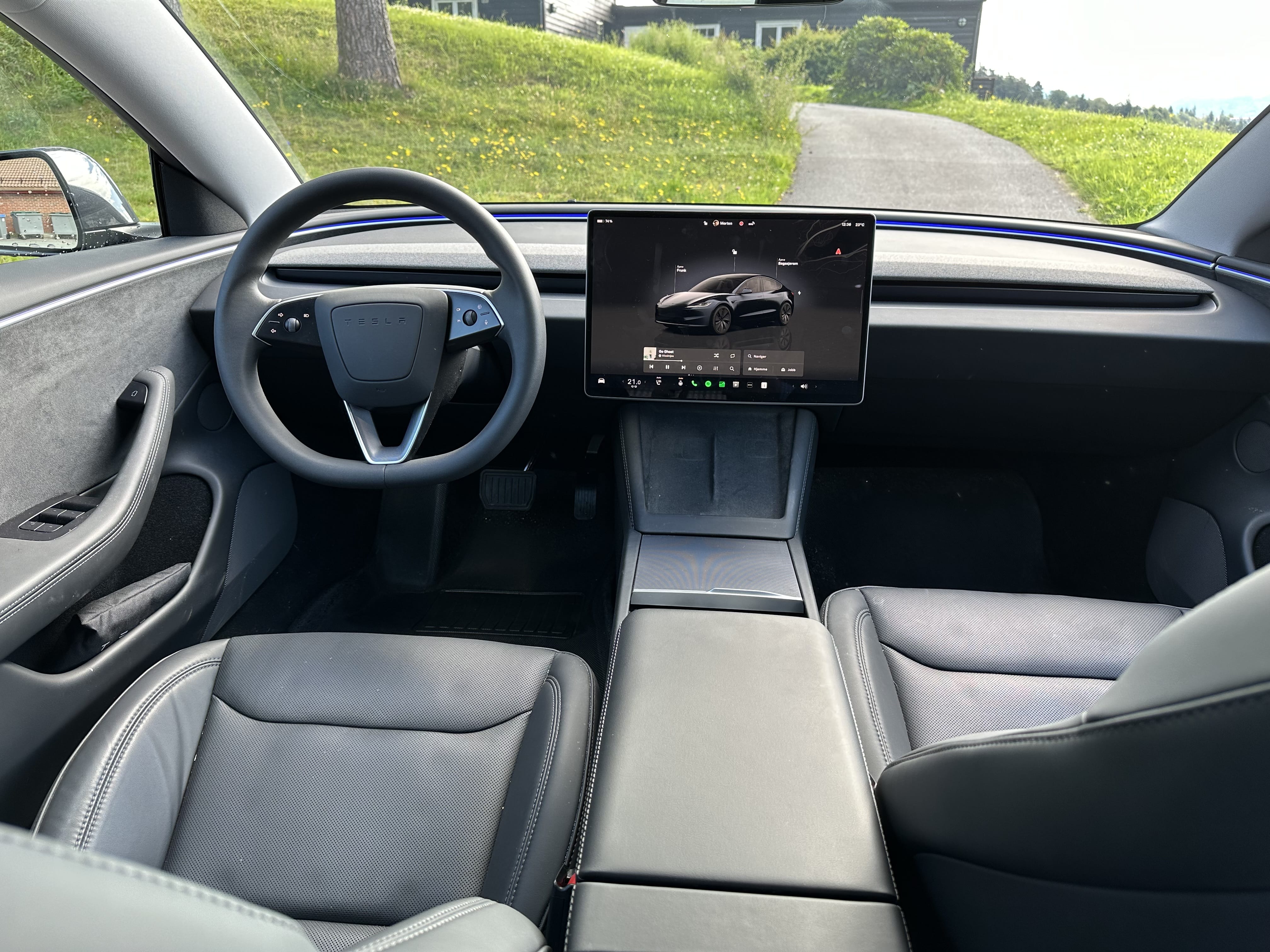 Tesla Model 3 Long Range Highland med GPS