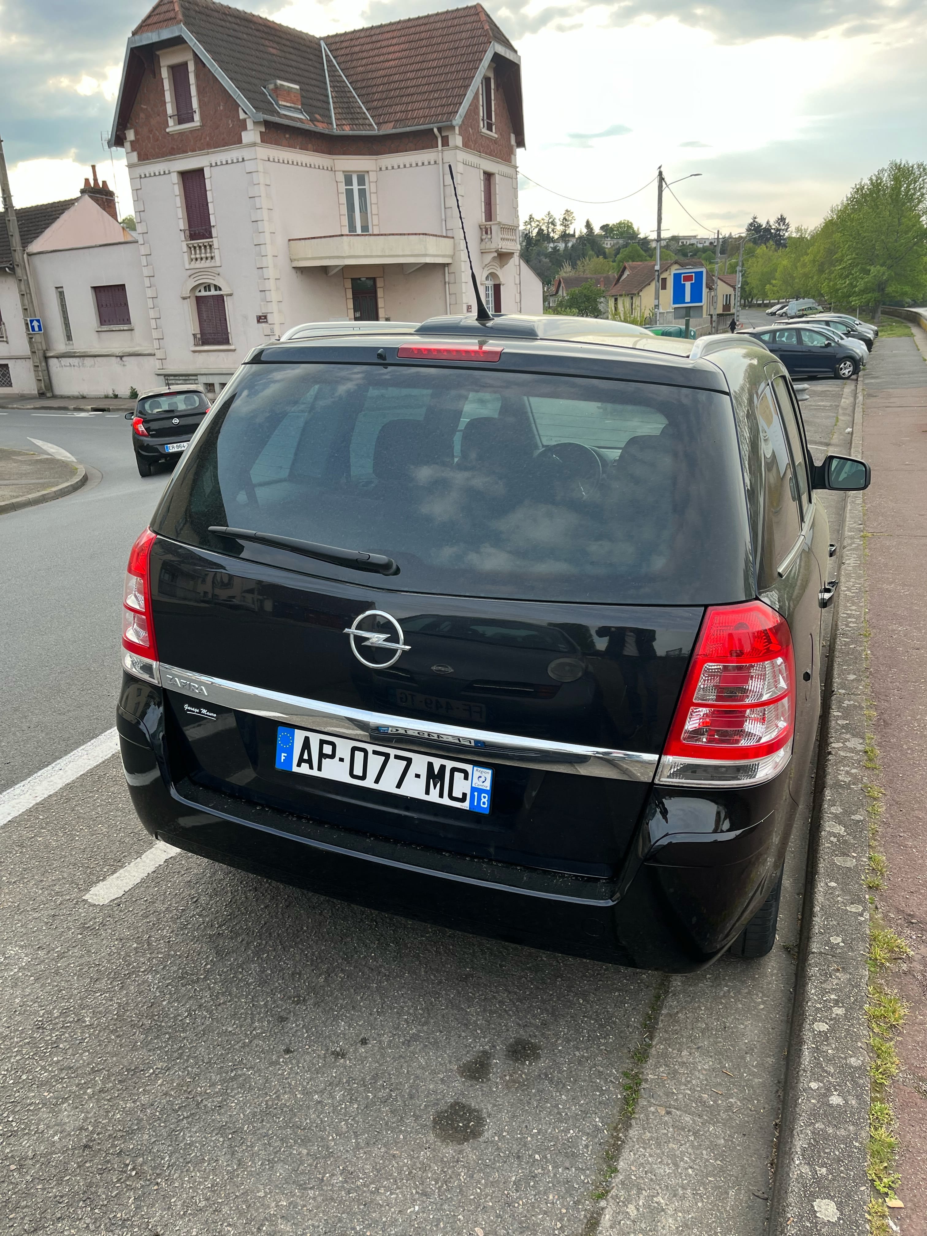 Opel Zafira avec Climatisation