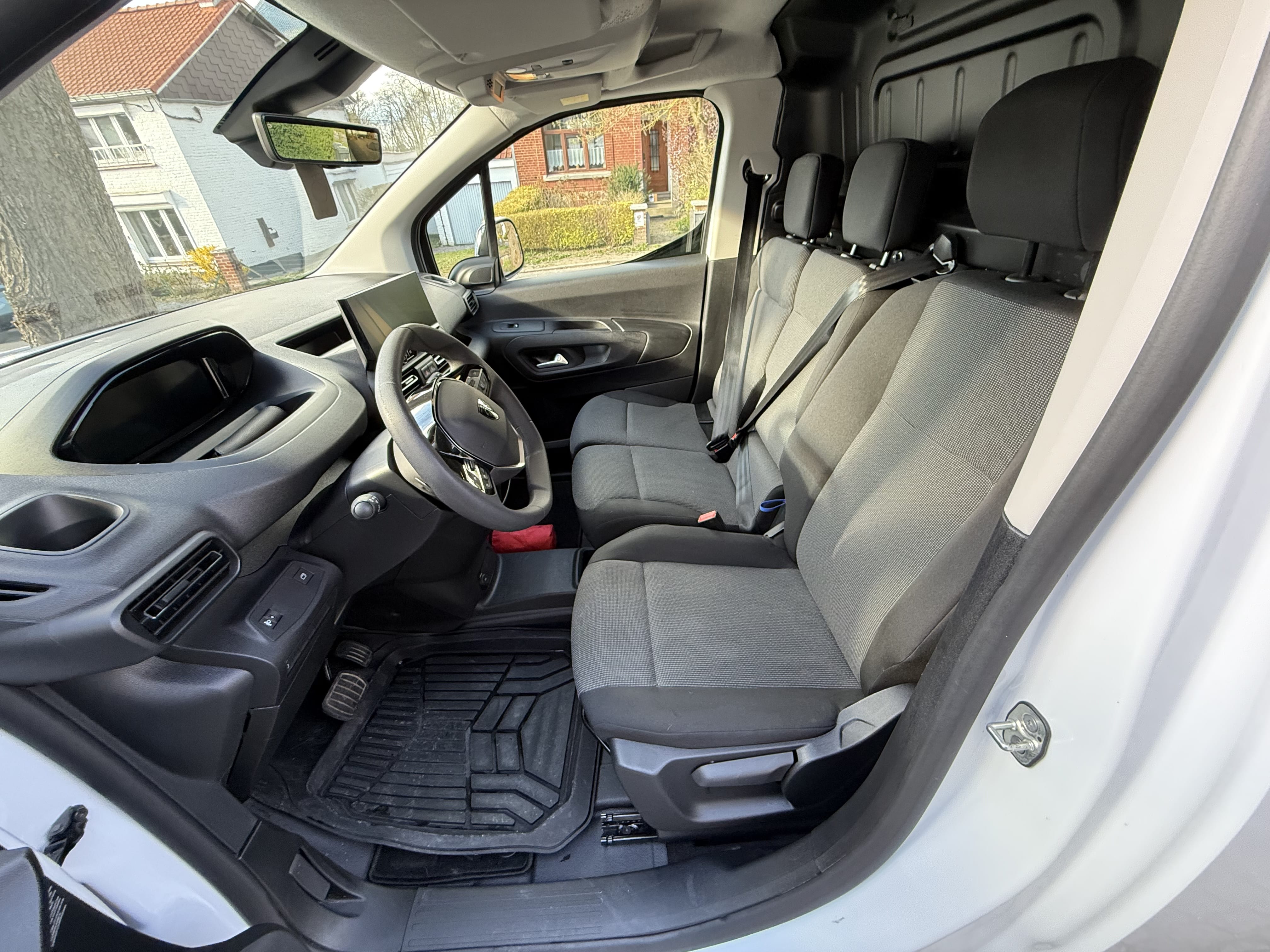 Peugeot Partner Fourgon ELECTRIQUE with GPS