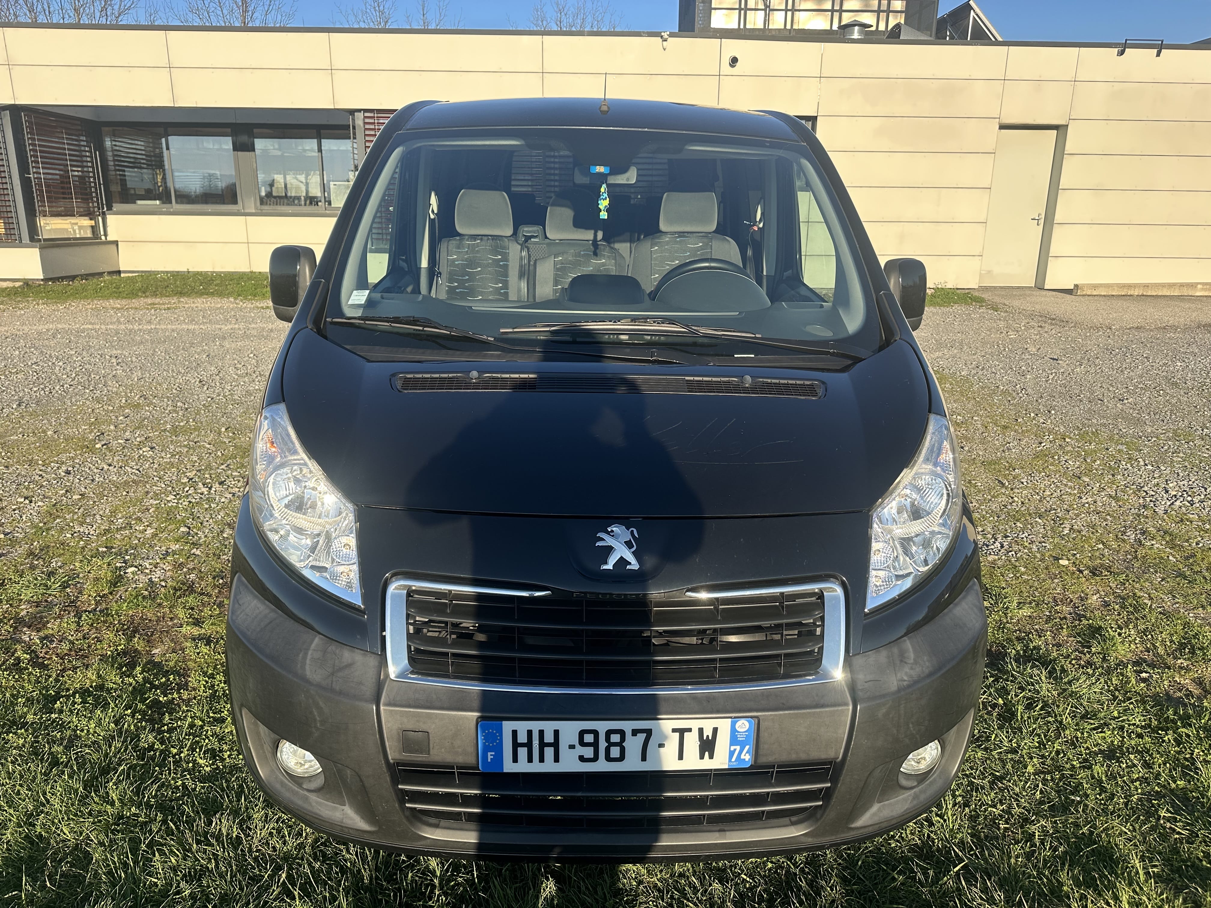 Peugeot Expert Tepee 2l avec Climatisation