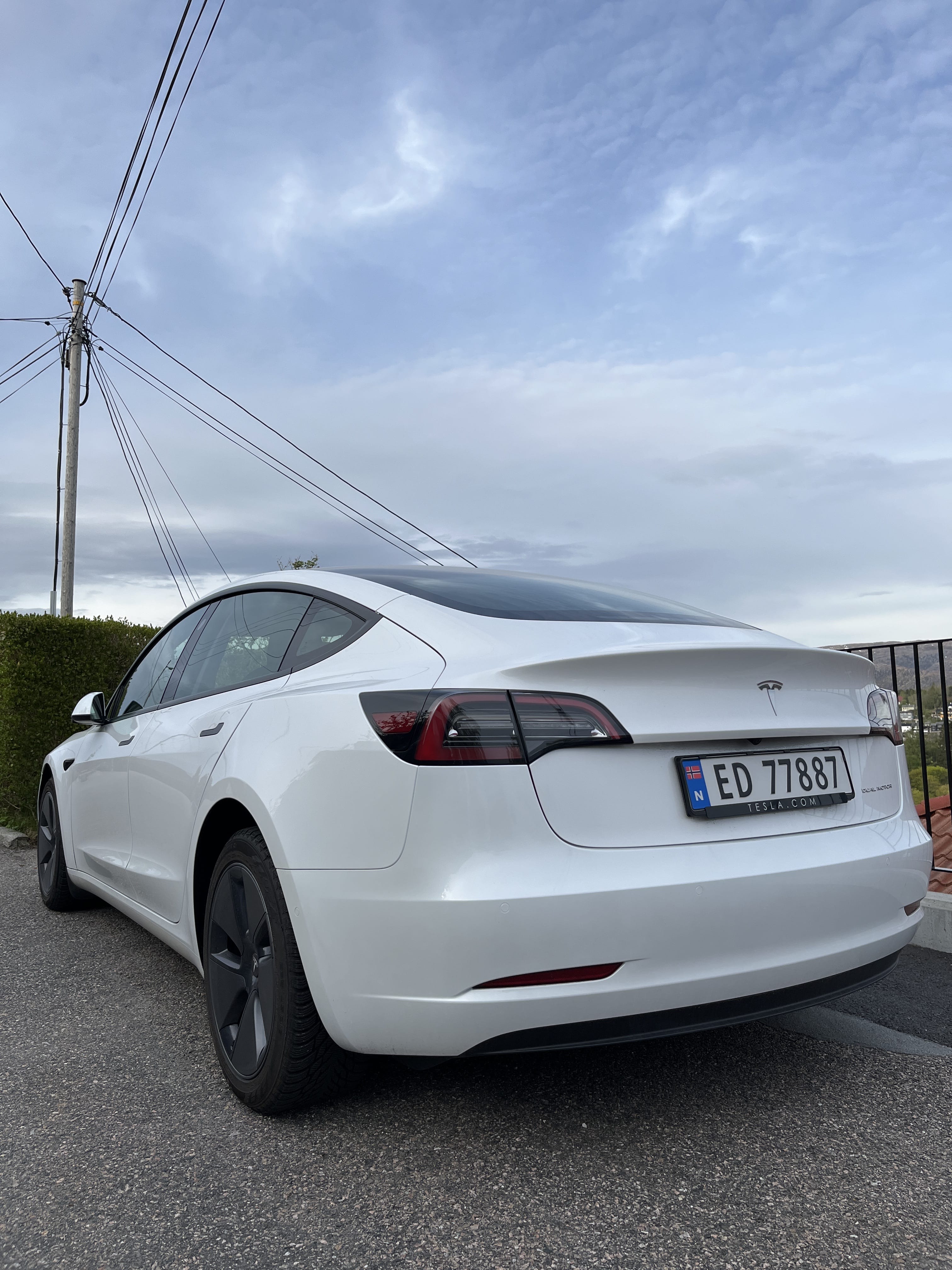 Tesla Model 3 med GPS