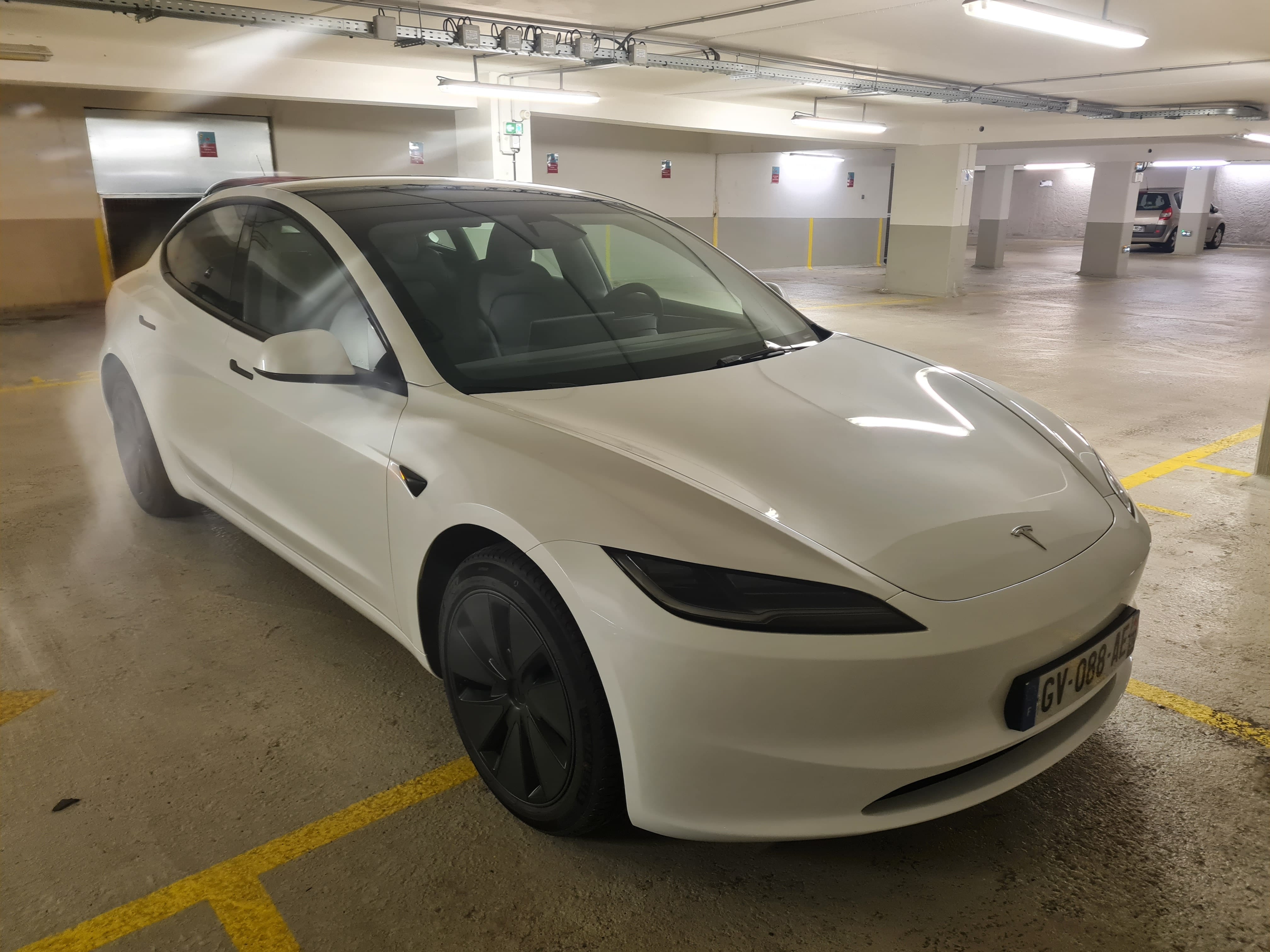 Tesla Model 3 avec Apple CarPlay