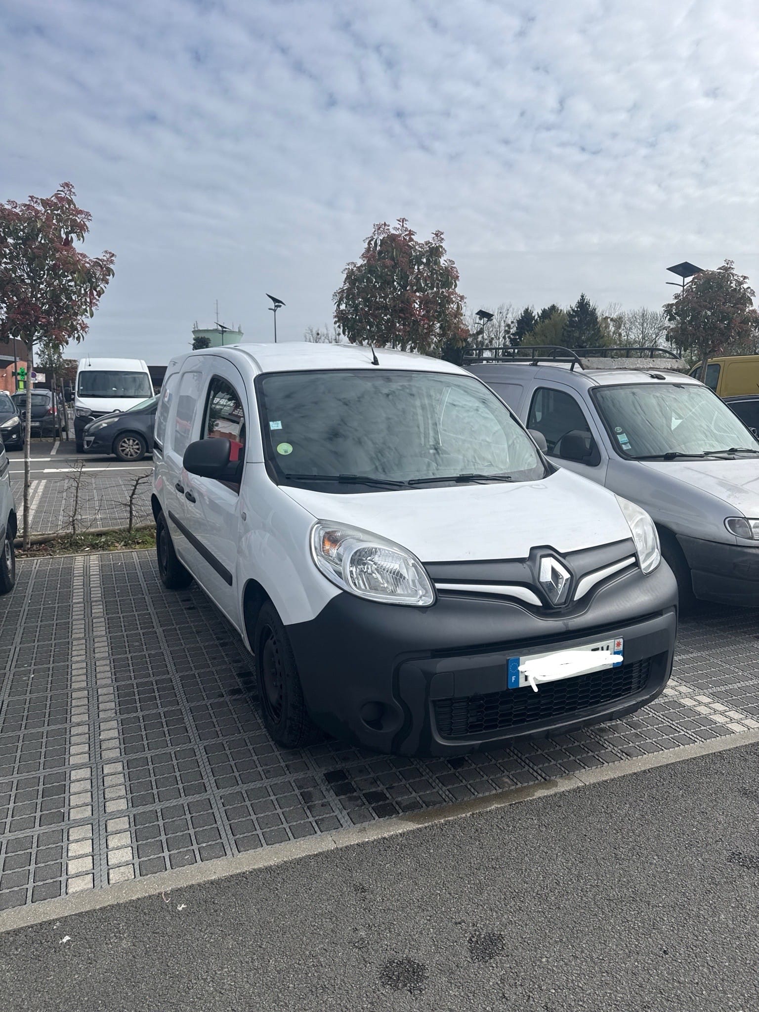 Renault Kangoo Fourgon 1.5 DCI (Clim - GPS- Carplay) avec Régulateur de vitesse