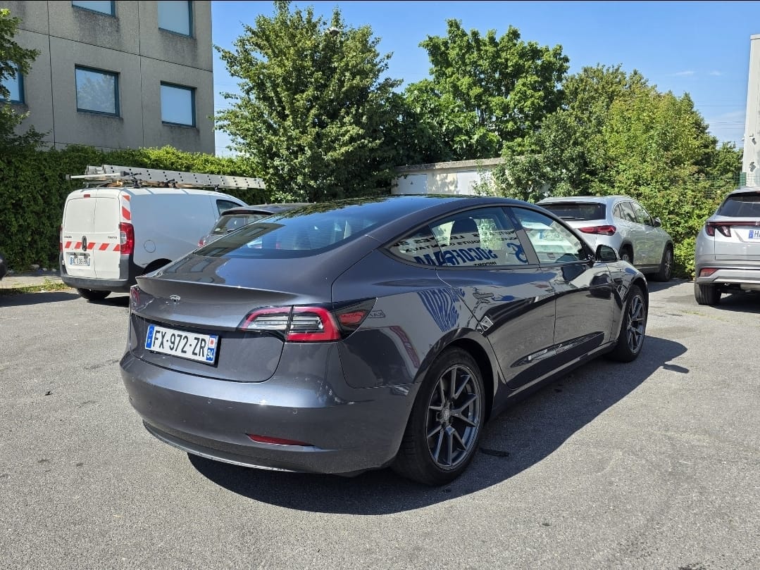Tesla Model 3 Standard Range Plus avec Caméra de recul
