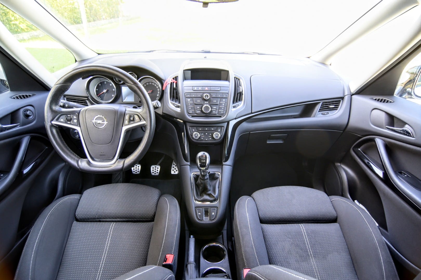 Opel Zafira Tourer mit Kindersitz