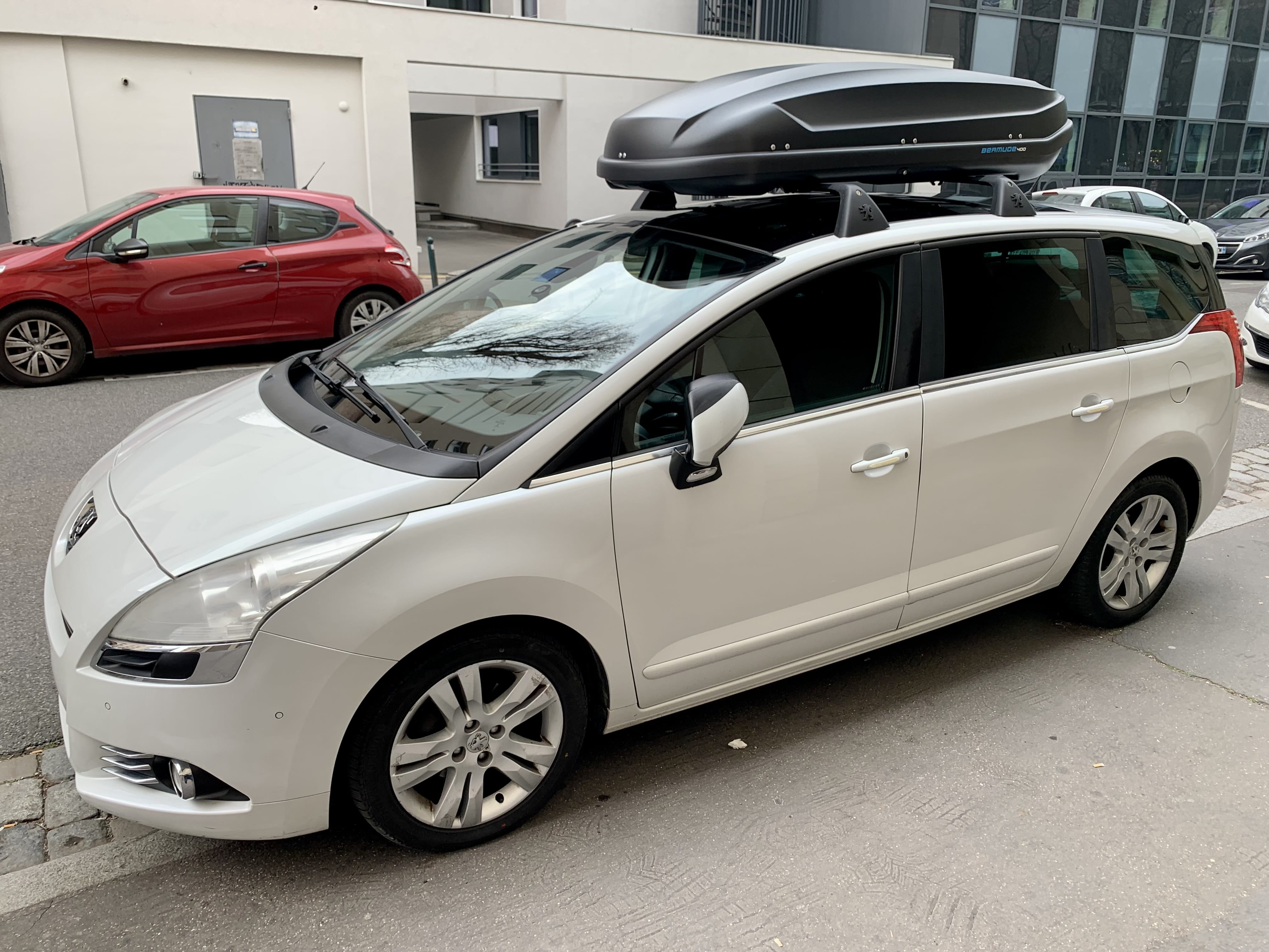 Peugeot 5008 7 places BLANC NACRÉ HDI performant économique HEA CLIM AUTO GPS HIFI USB TOIT PANO, 2012, Diesel, 7 Sitze