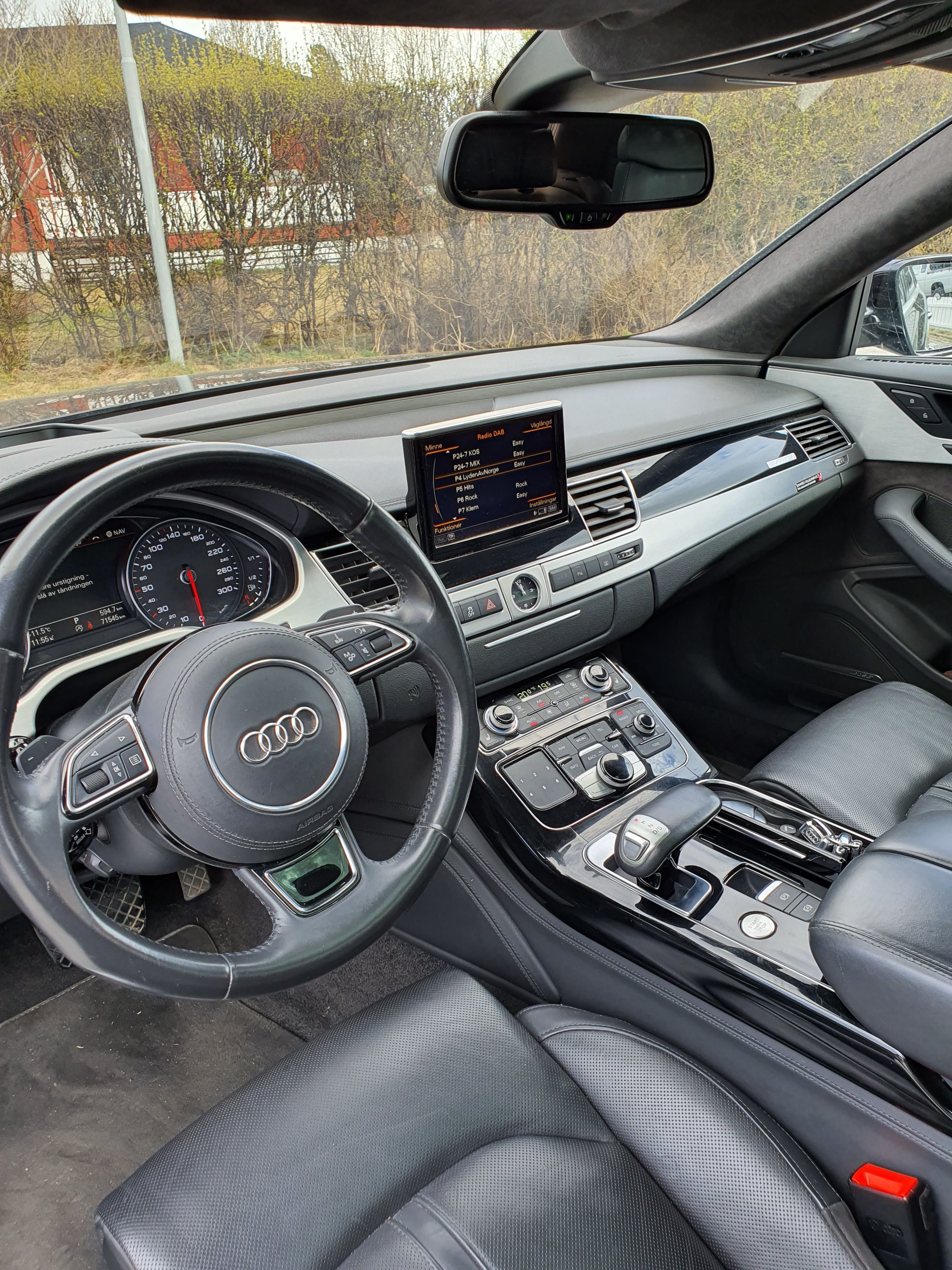 Audi A8 L V6 3,0 Limousine med Cruisekontroll