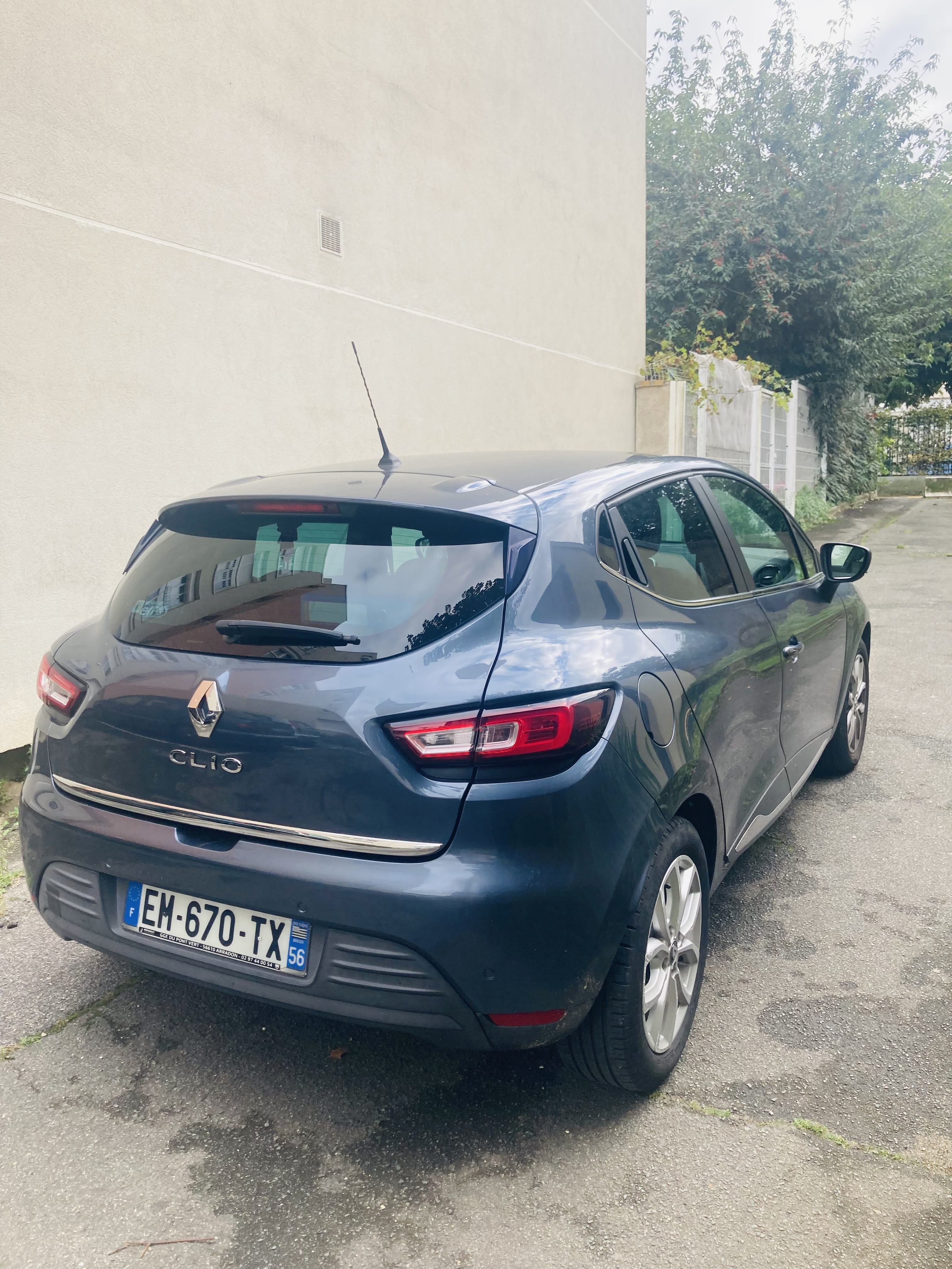 Renault Clio avec Climatisation