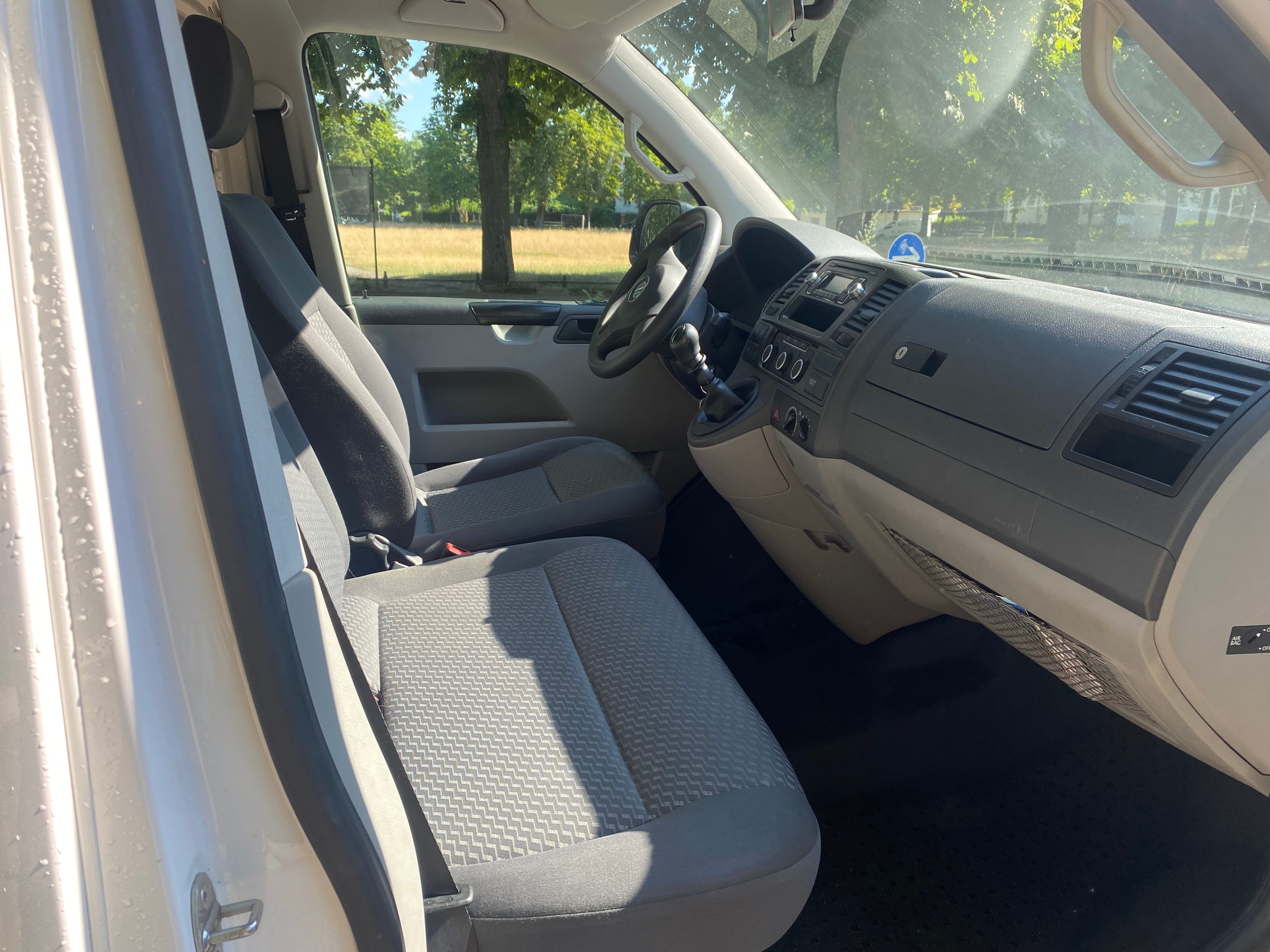 Volkswagen Caravelle mit USB-Ladeanschlüsse