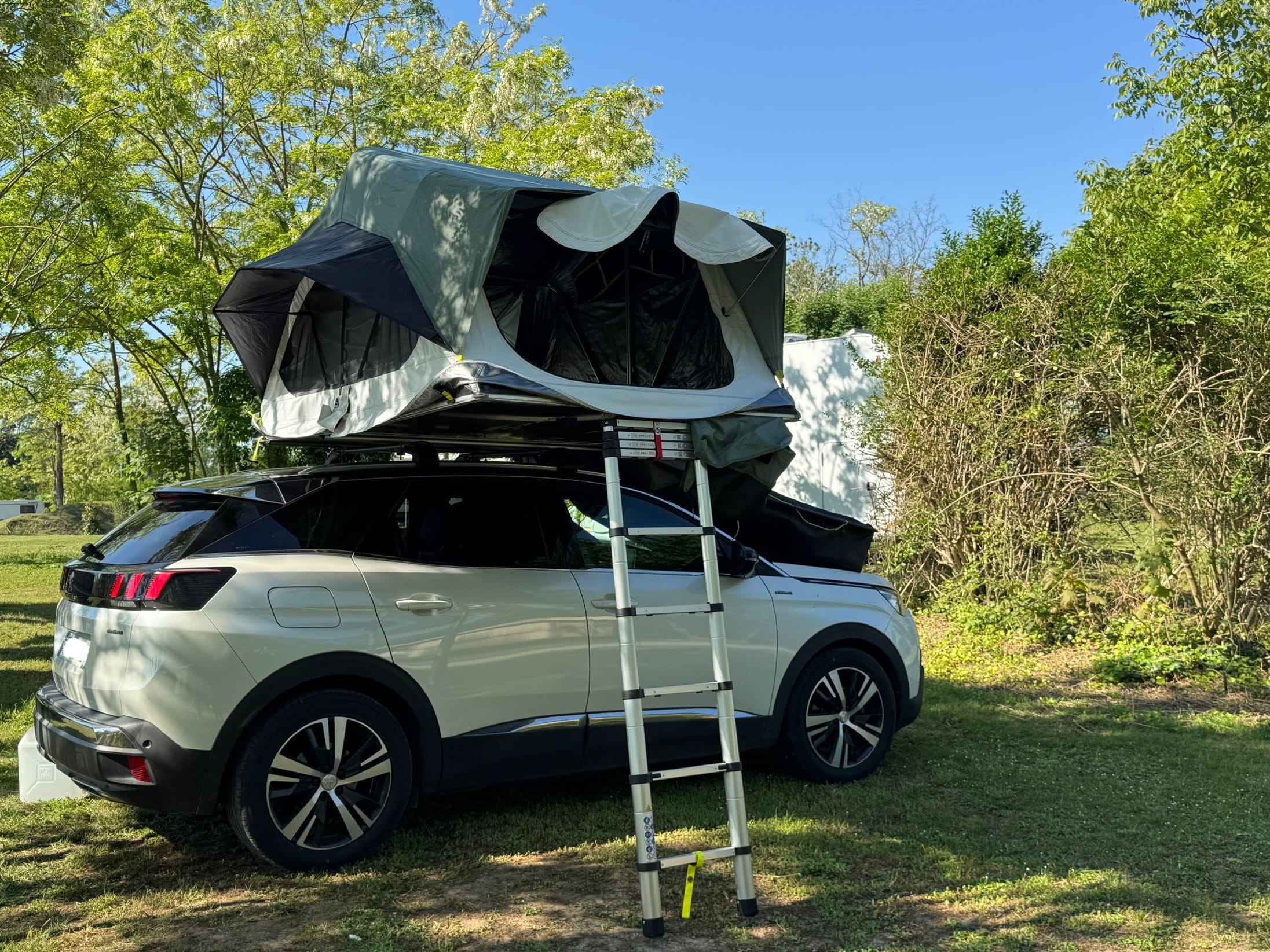 Peugeot 3008 2l hdi avec Porte-vélos