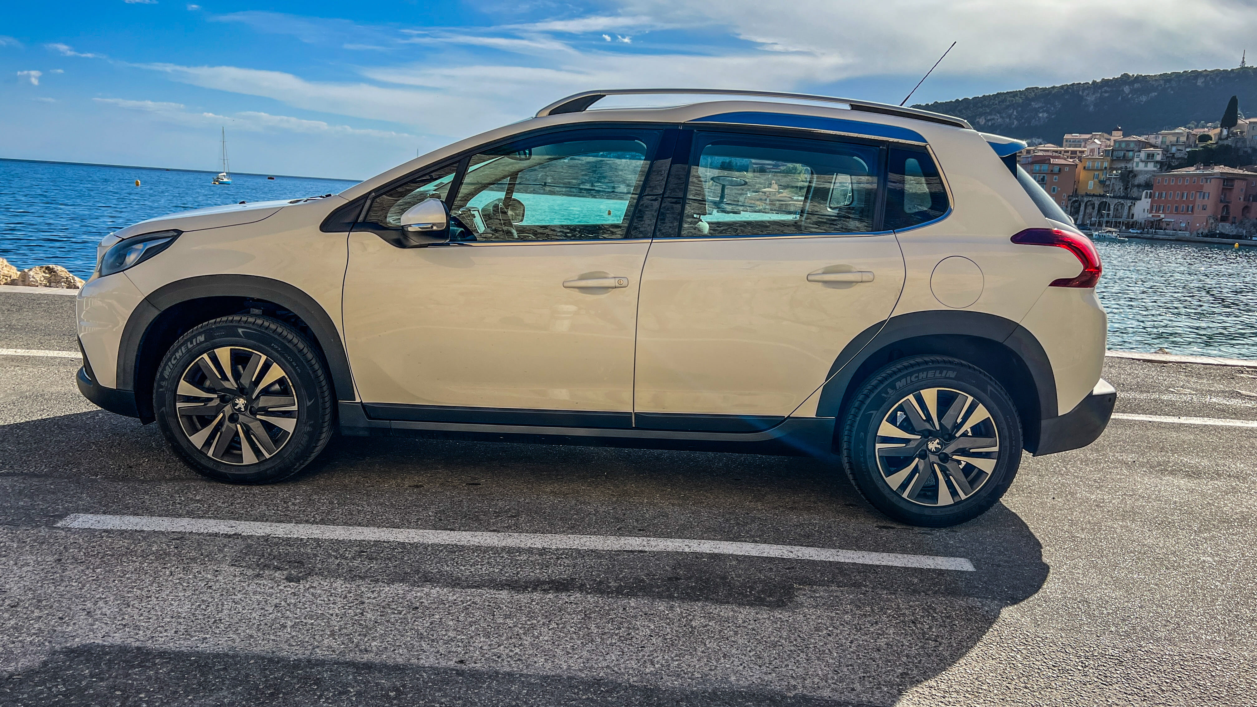 Peugeot 2008 782 con Aire acondicionado