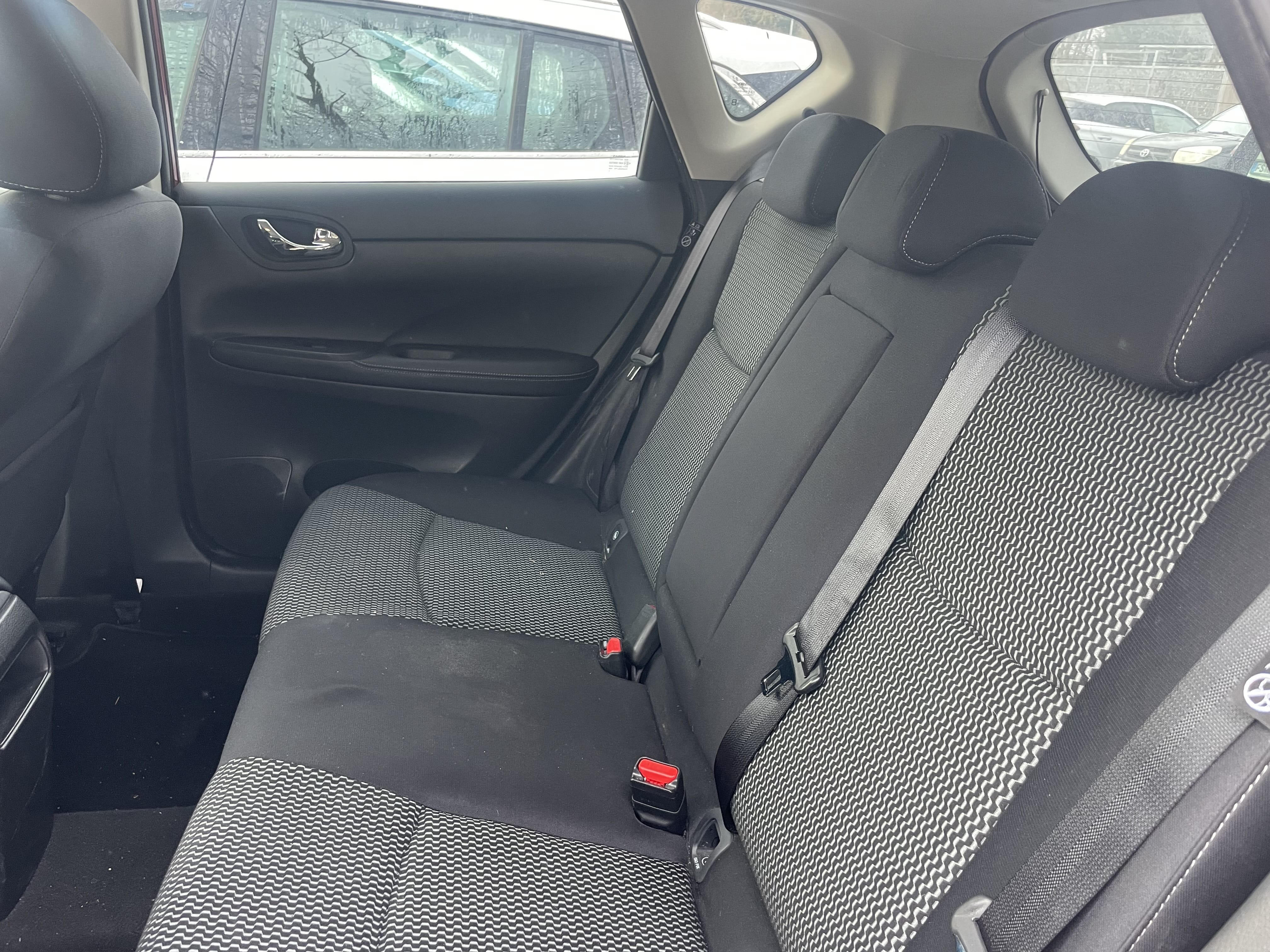 Nissan Pulsar mit Anhängerkupplung