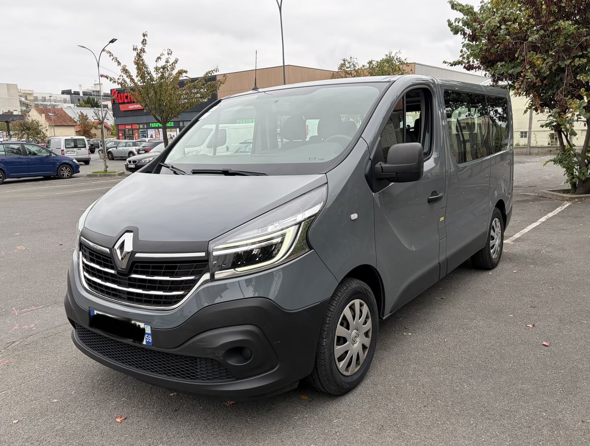 Renault Trafic Passenger 2.0 DCI avec GPS