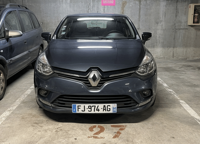 Renault Clio FJ974AG, 2019, Essence 95