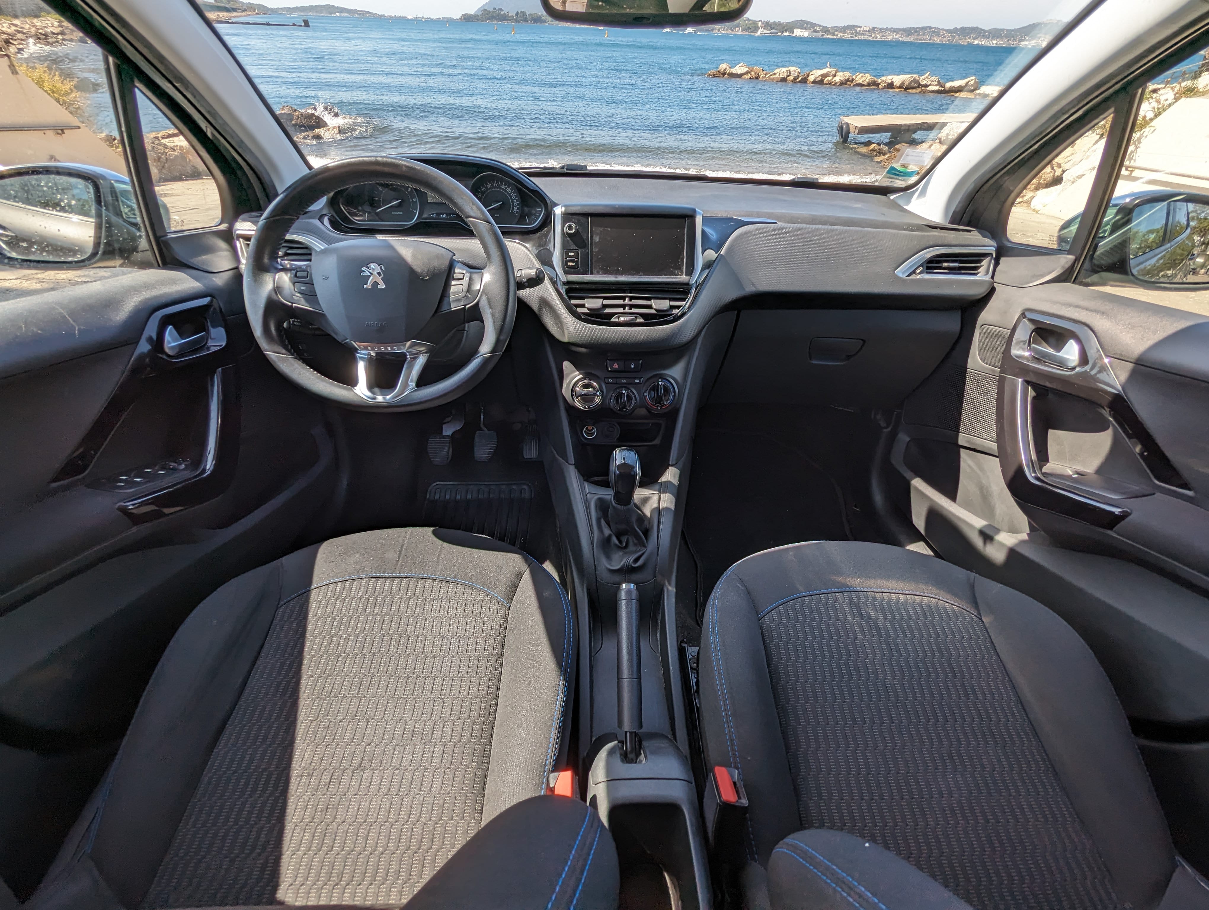 Peugeot 208 avec Régulateur de vitesse